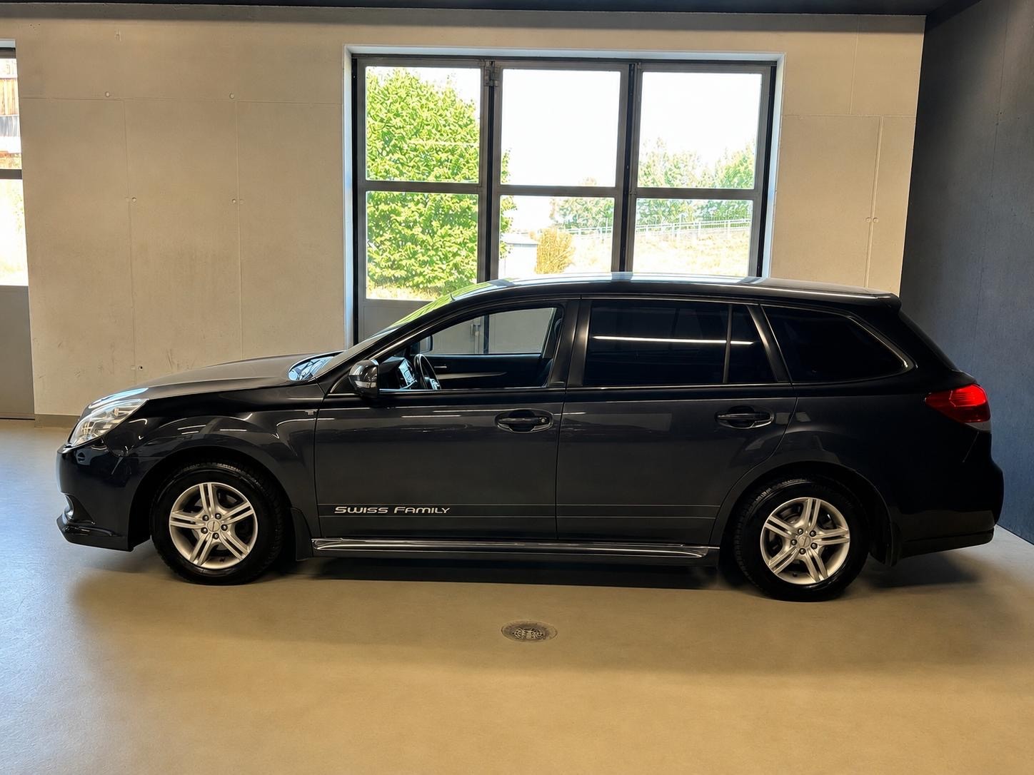 SUBARU Legacy 2.0i Swiss AWD Lineartronic-image-8