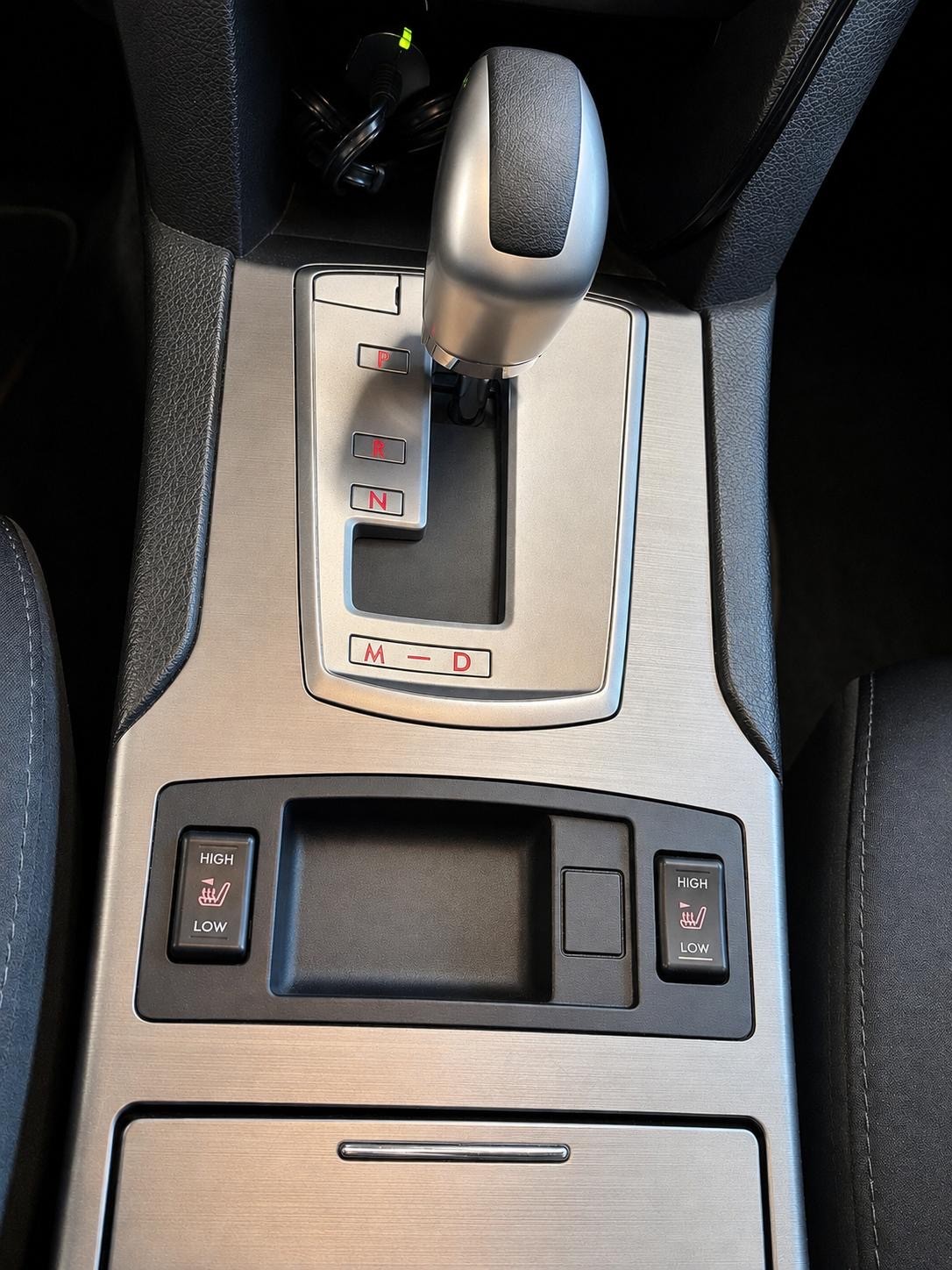 SUBARU Legacy 2.0i Swiss AWD Lineartronic-image-13