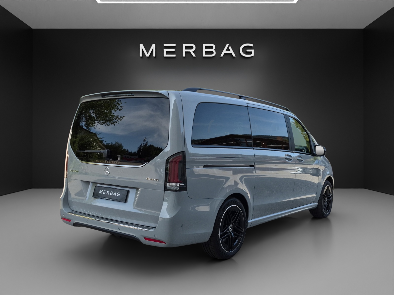 MERCEDES-BENZ V 300 d lang 4Matic Swiss Edition 9G-Tronic-image-5