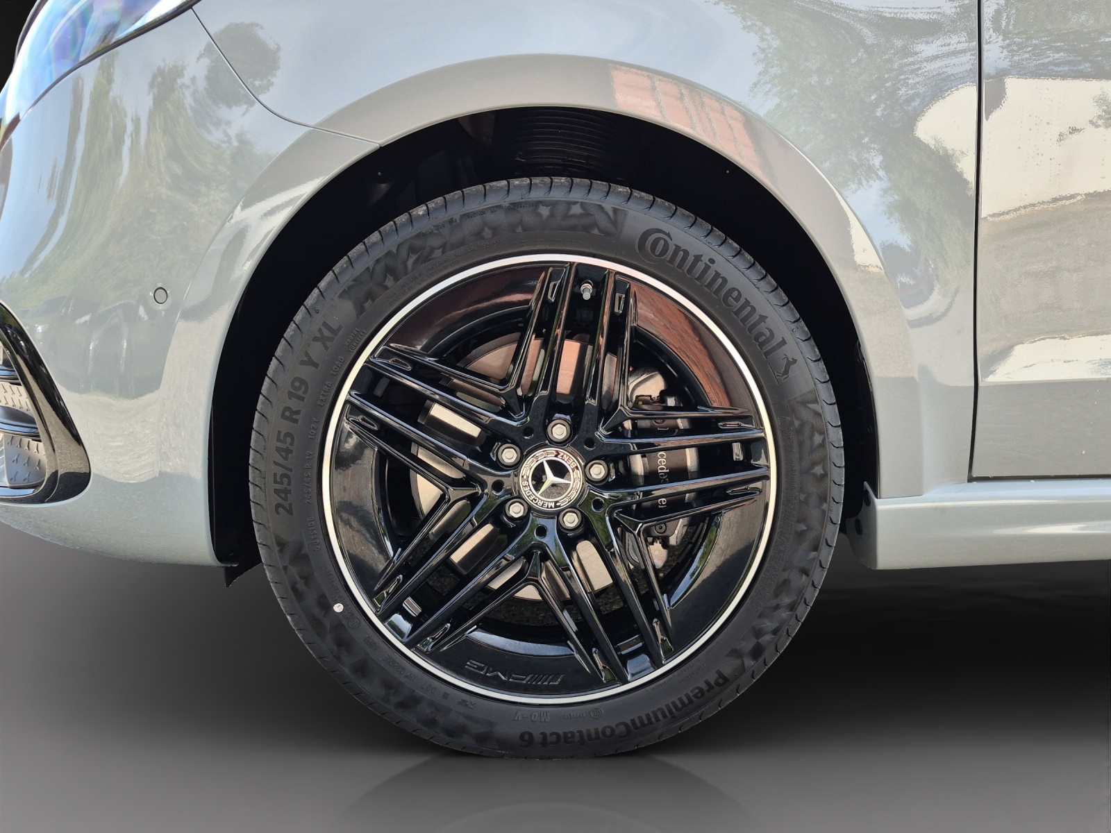 MERCEDES-BENZ V 300 d lang 4Matic Swiss Edition 9G-Tronic-image-12