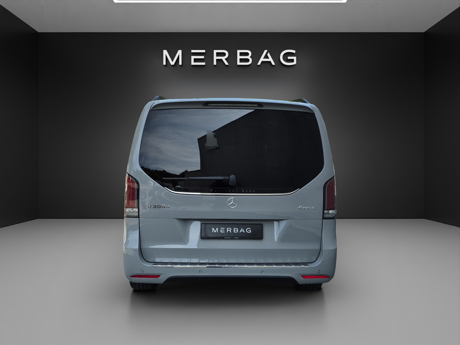MERCEDES-BENZ V 300 d lang 4Matic Swiss Edition 9G-Tronic-image-4