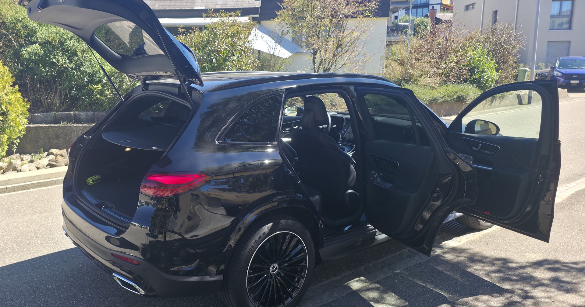 MERCEDES-BENZ GLC 220 d AMG Line 4matic-image-6
