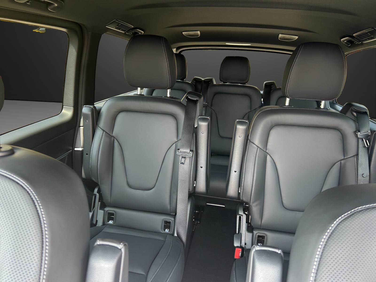 MERCEDES-BENZ V 300 d lang 4Matic Swiss Edition 9G-Tronic-image-10