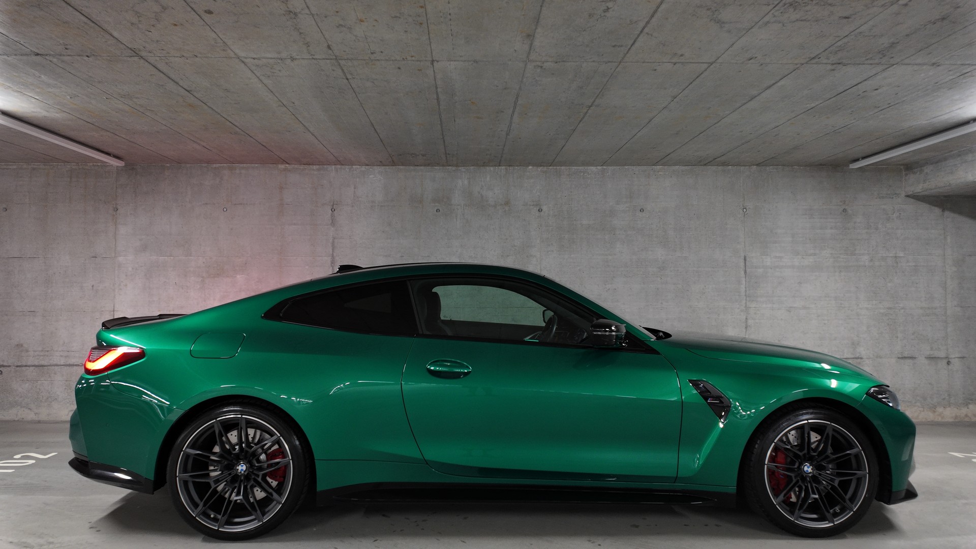 BMW M4 Coupé Competition M xDrive-image-3