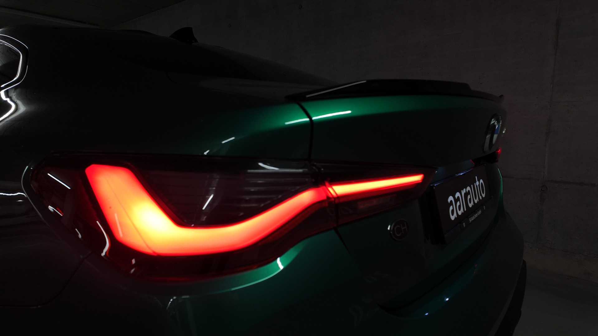 BMW M4 Coupé Competition M xDrive-image-7