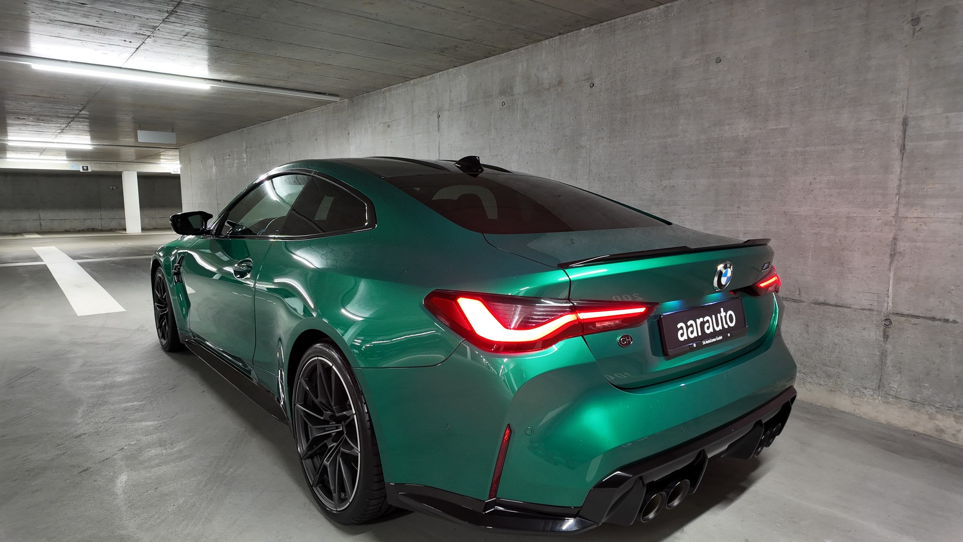 BMW M4 Coupé Competition M xDrive-image-1