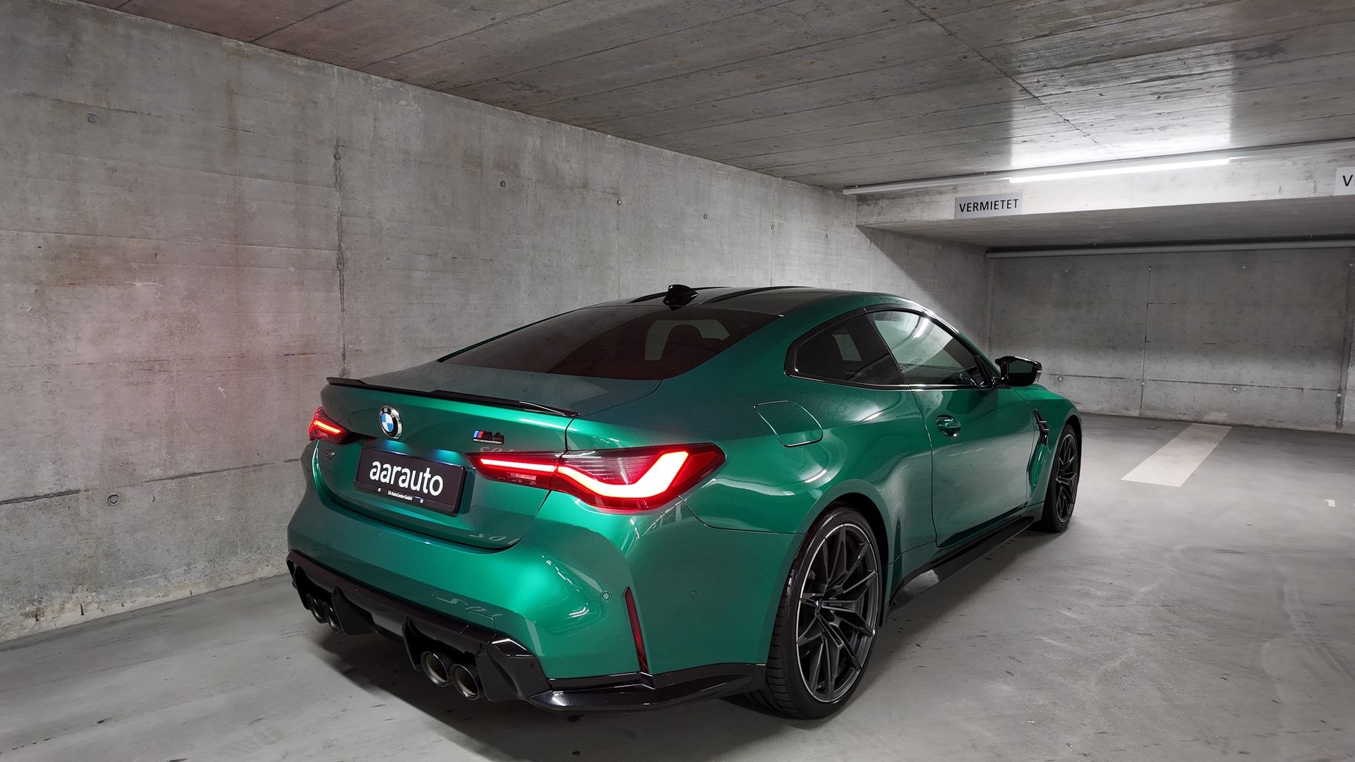 BMW M4 Coupé Competition M xDrive-image-4