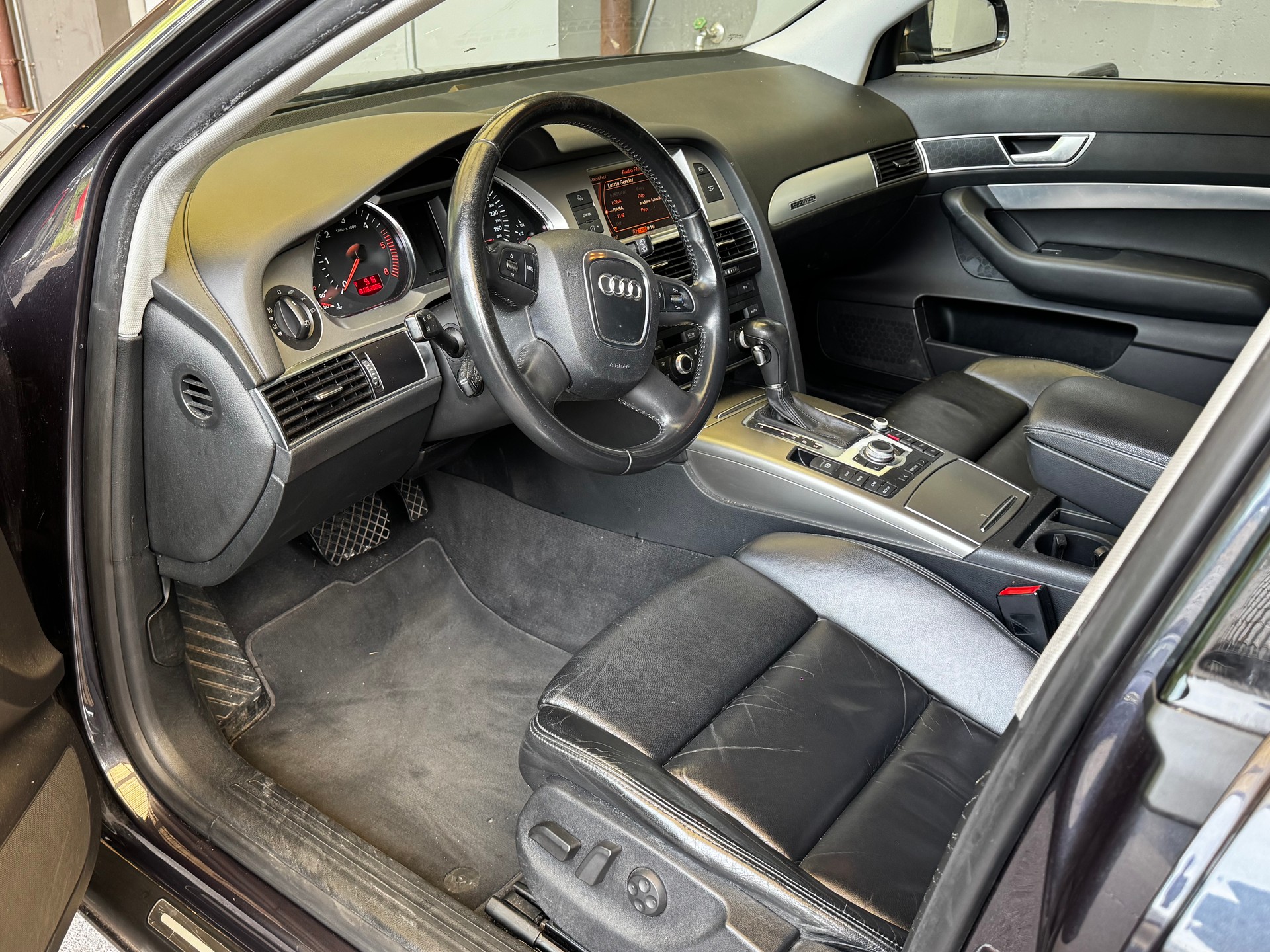 AUDI A6 Avant 3.0 V6 TDI quattro-image-9
