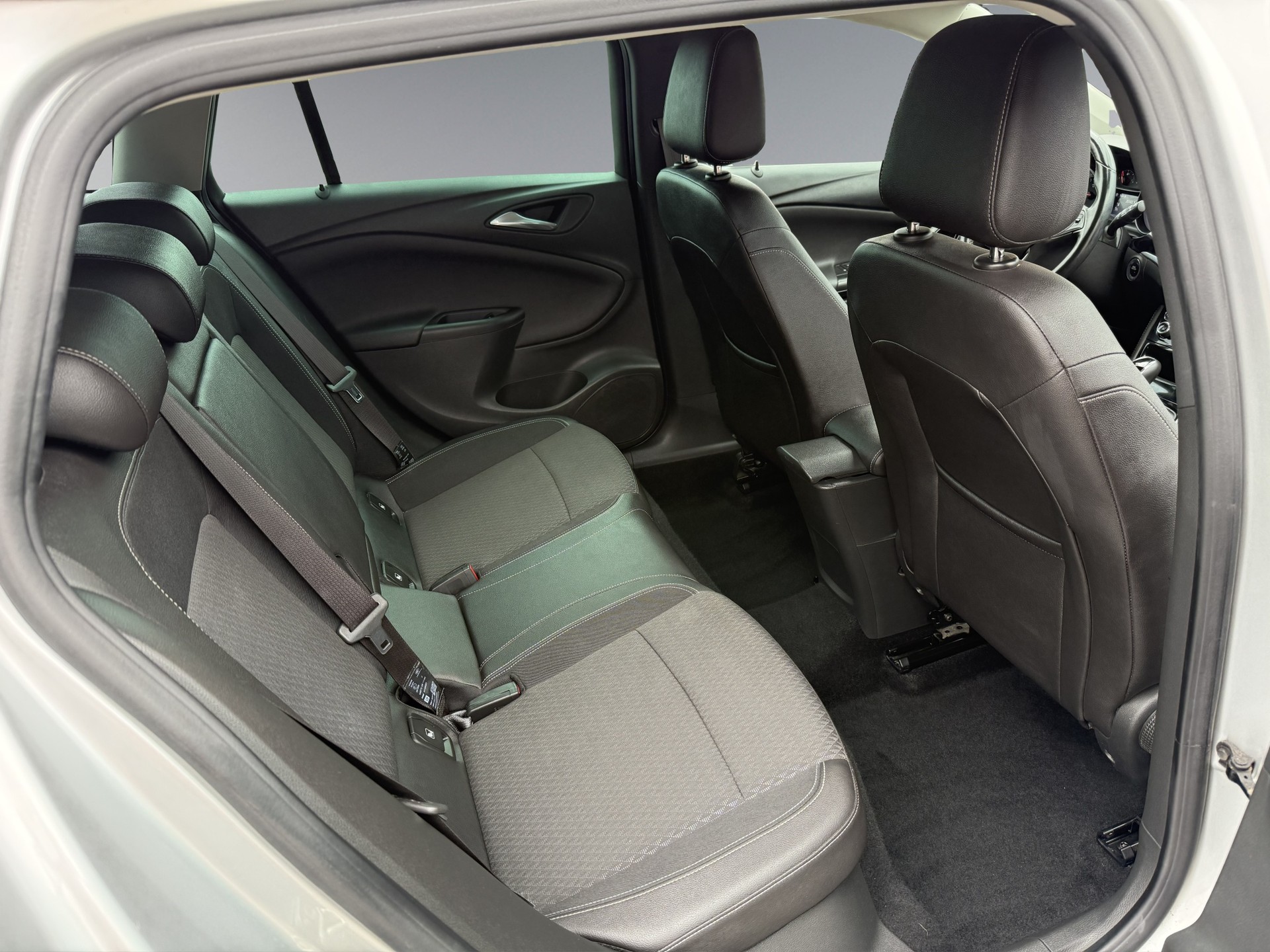 OPEL Astra Sports Tourer 1.4i Turbo Excellence Automat-image-9