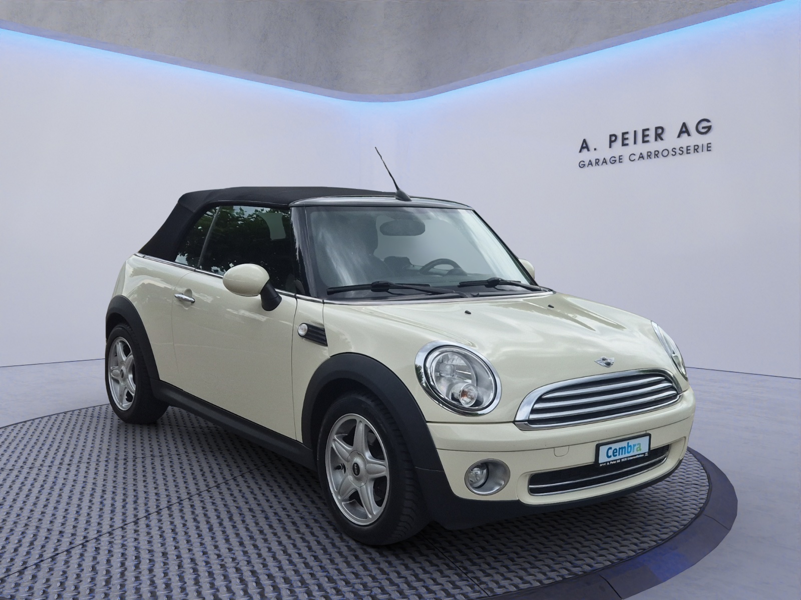 MINI Cooper Cabriolet-image-1