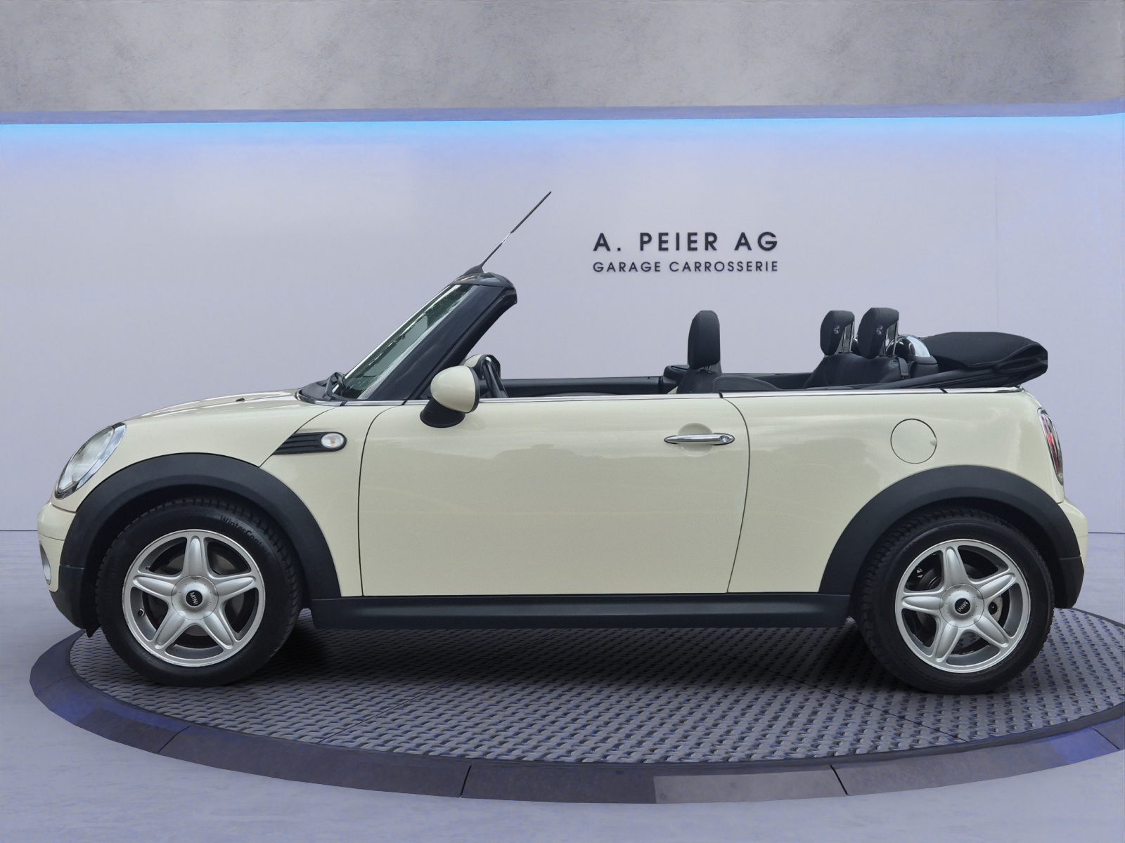 MINI Cooper Cabriolet-image-5