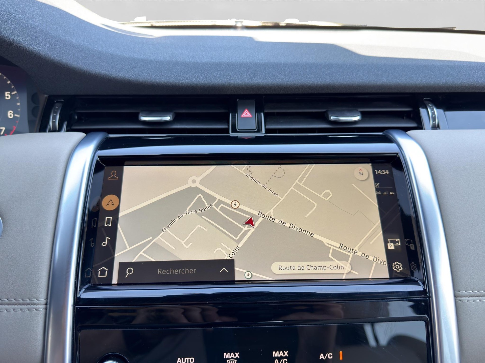 LAND ROVER Discovery Sport 1.5 T 300e SE-image-7