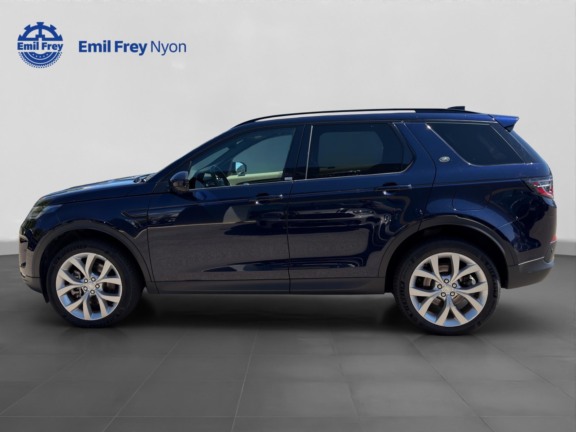 LAND ROVER Discovery Sport 1.5 T 300e SE-image-2