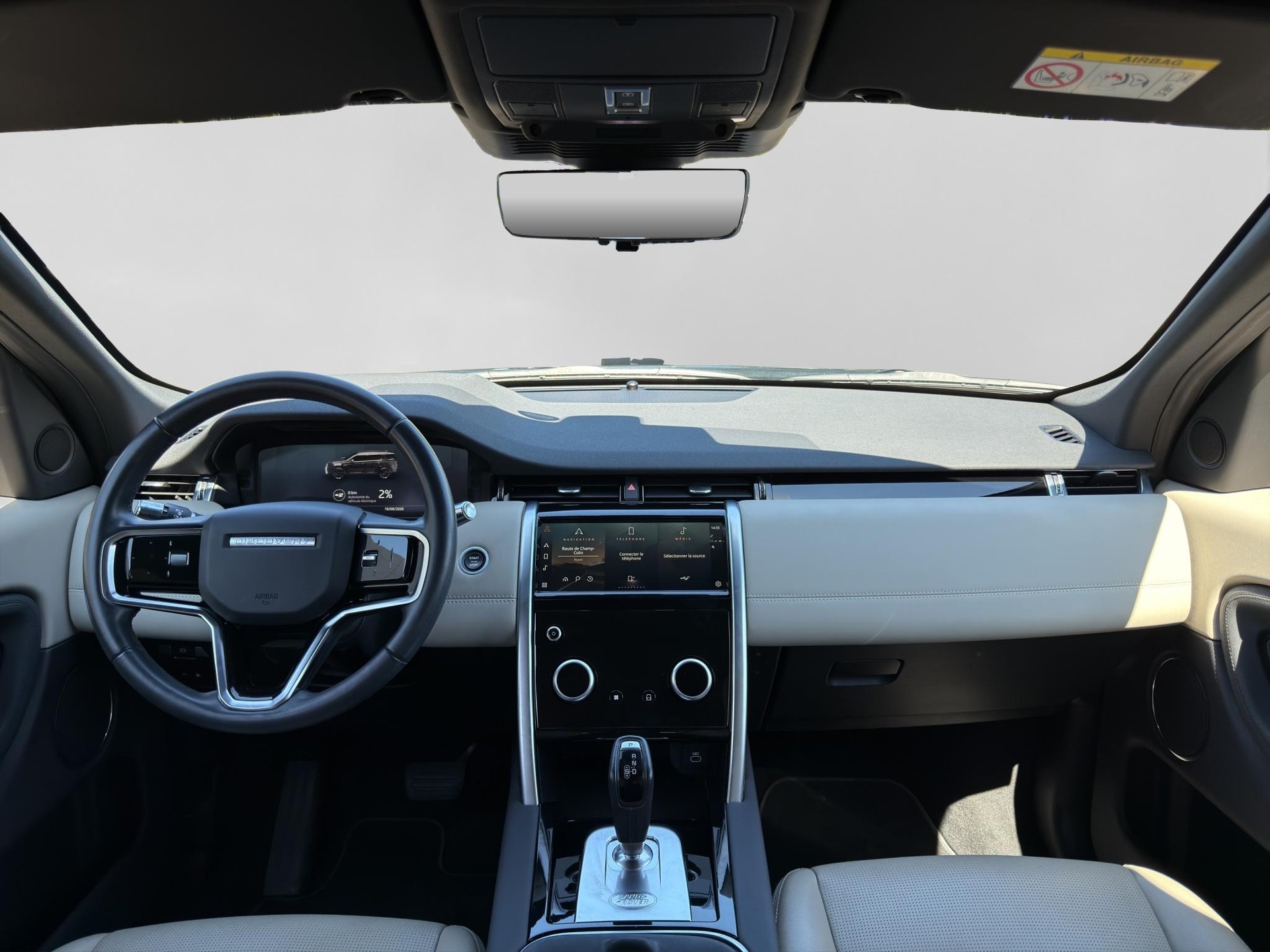 LAND ROVER Discovery Sport 1.5 T 300e SE-image-3