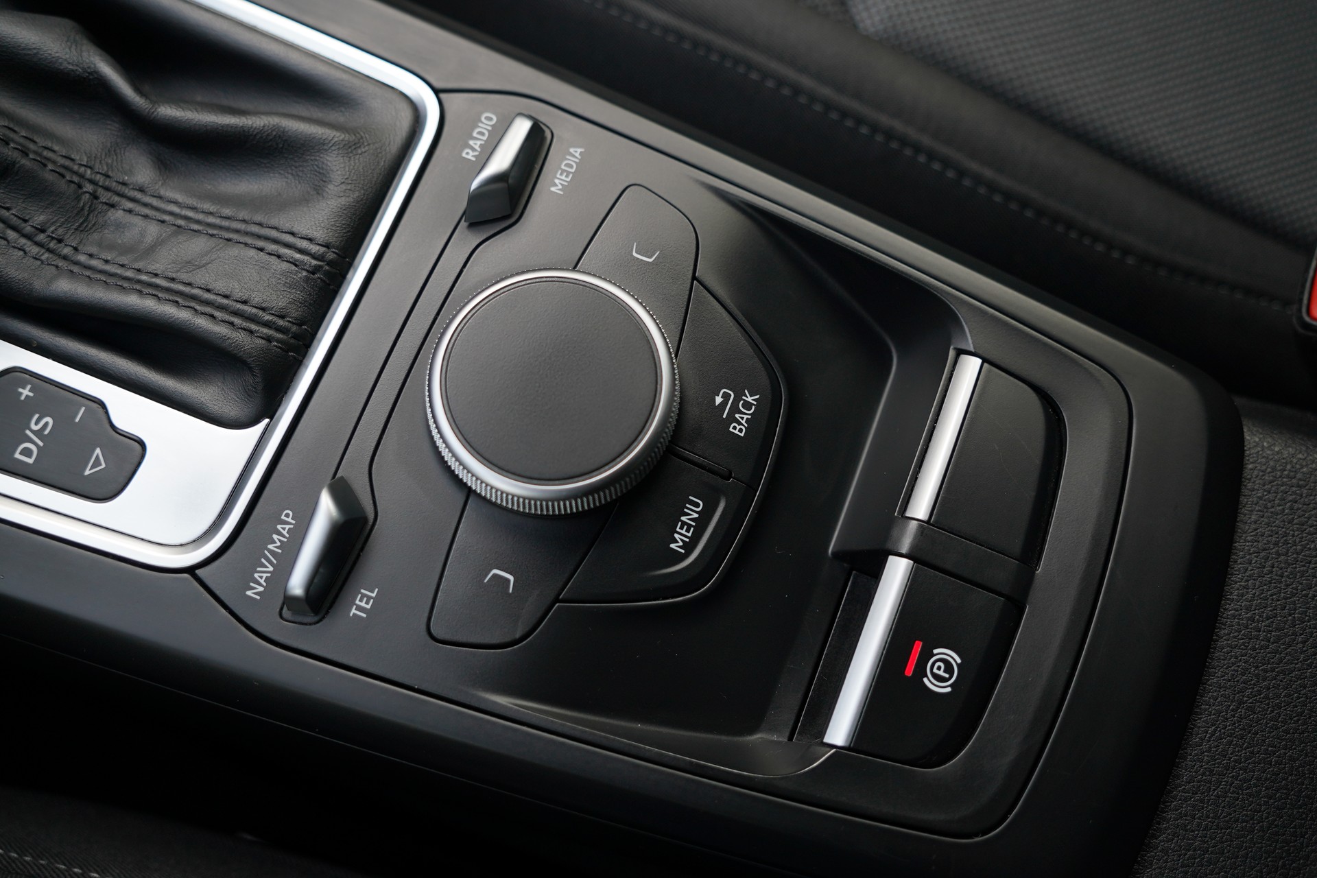 AUDI Q2 1.4 TFSI design S-tronic-image-28
