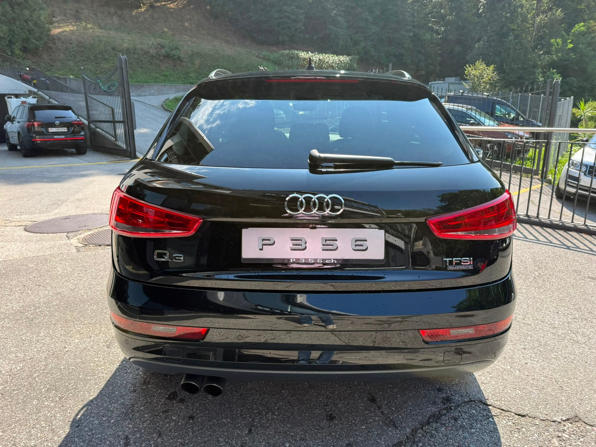 AUDI Q3 2.0 TFSI design quattro S-tronic-image-5
