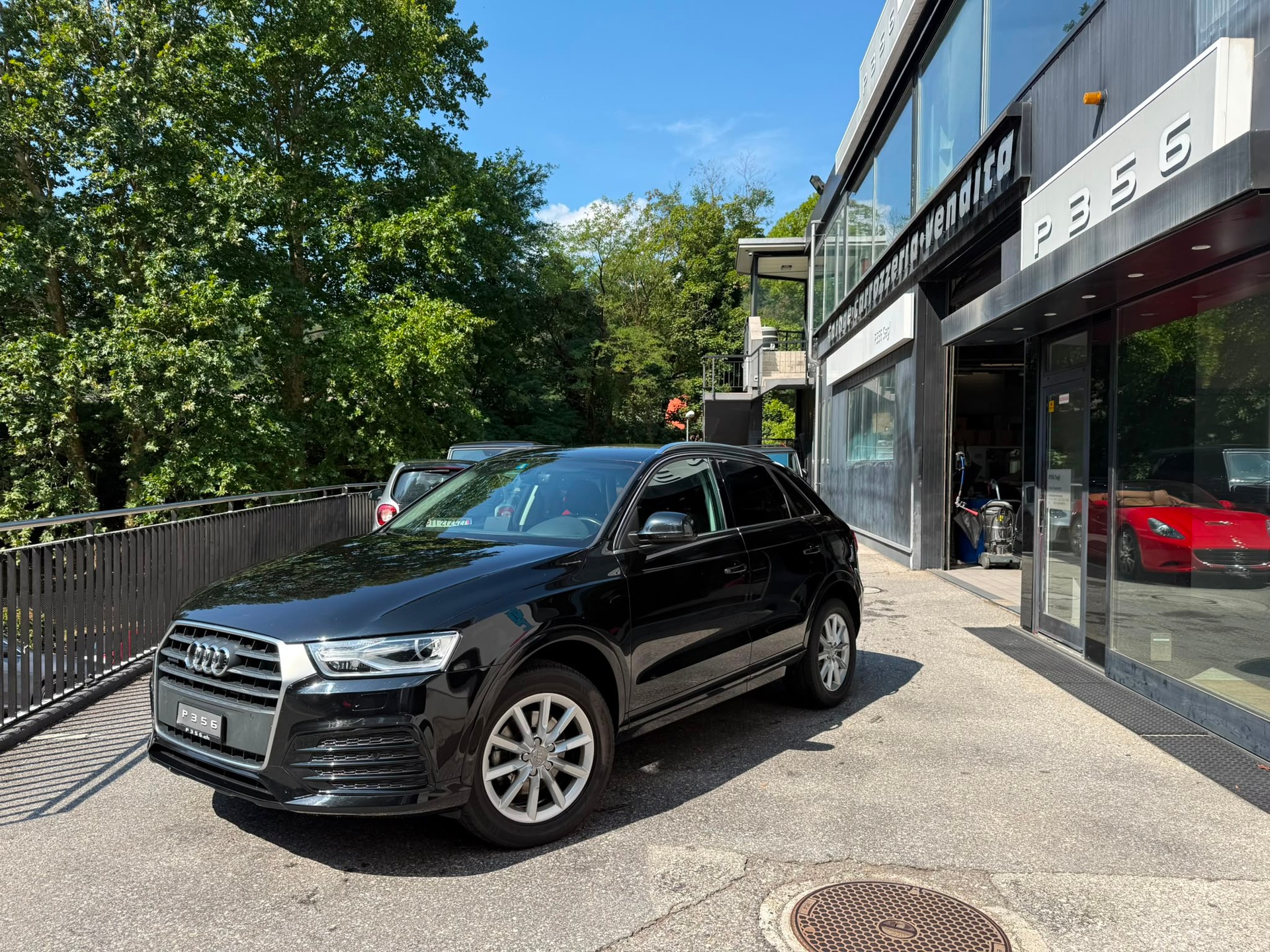 AUDI Q3 2.0 TFSI design quattro S-tronic-image-0