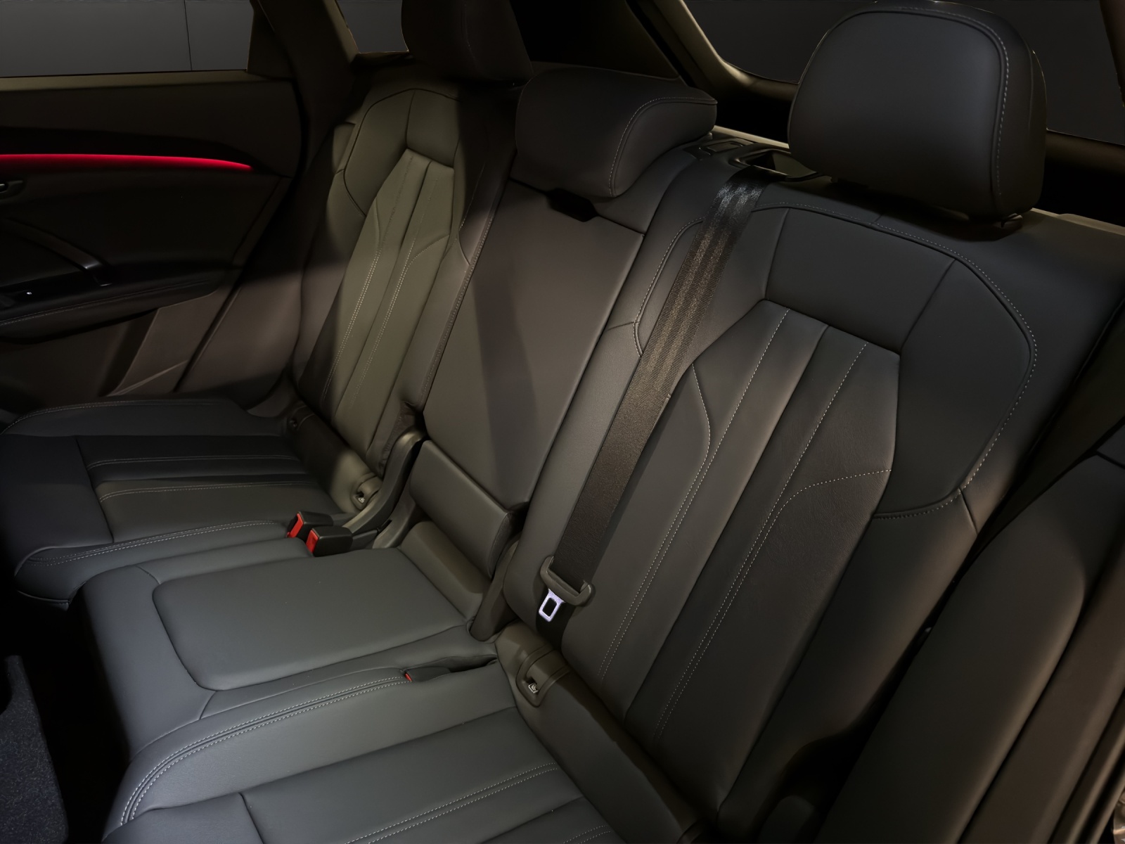 AUDI Q5 TFSI quatto 200 kW S-tronic-image-8