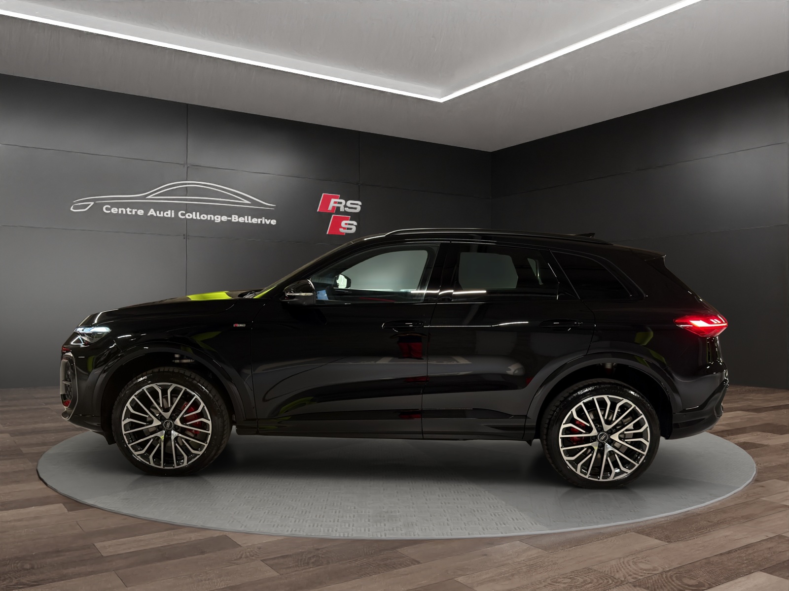 AUDI Q5 TFSI quatto 200 kW S-tronic-image-2
