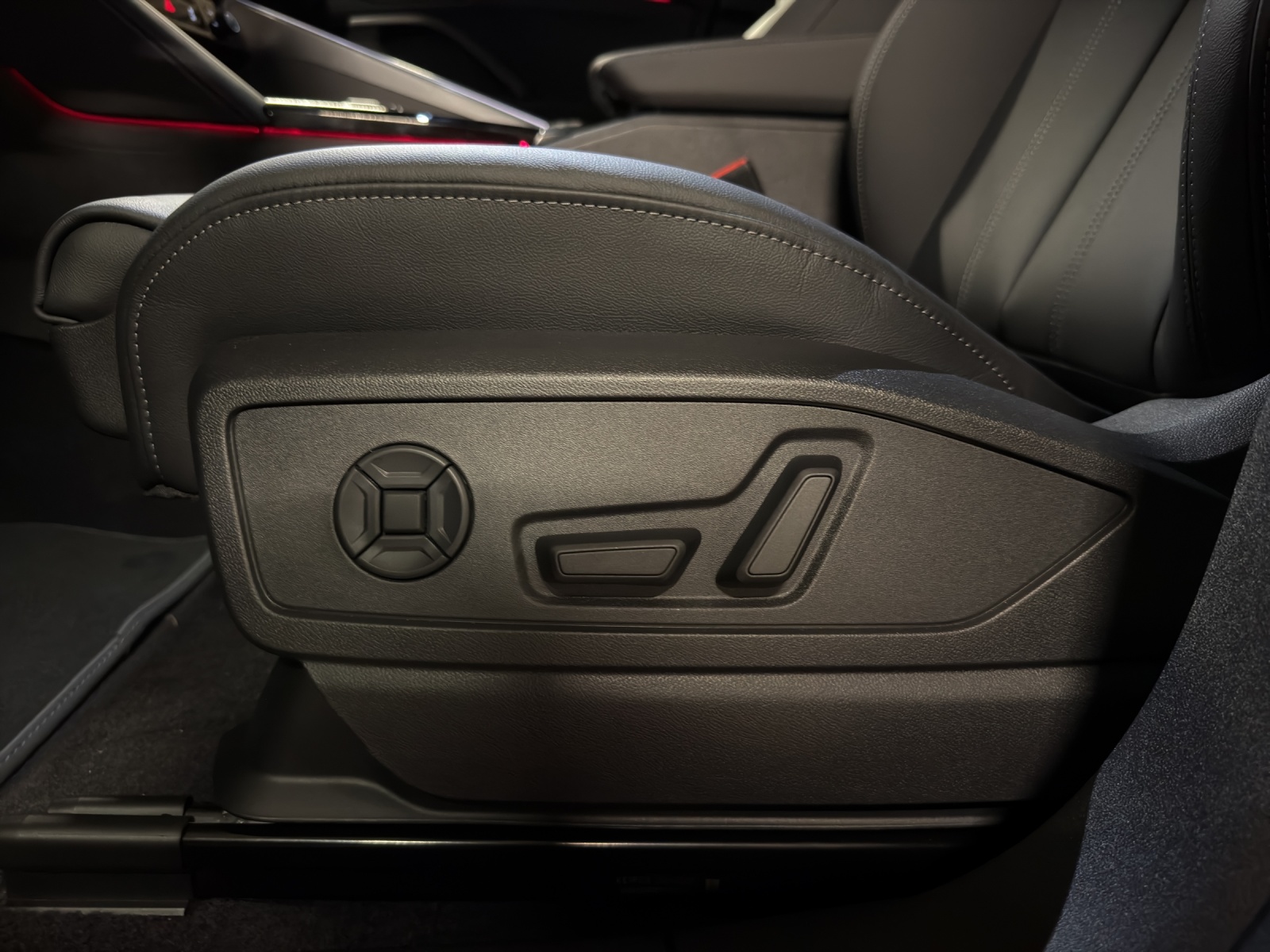 AUDI Q5 TFSI quatto 200 kW S-tronic-image-23