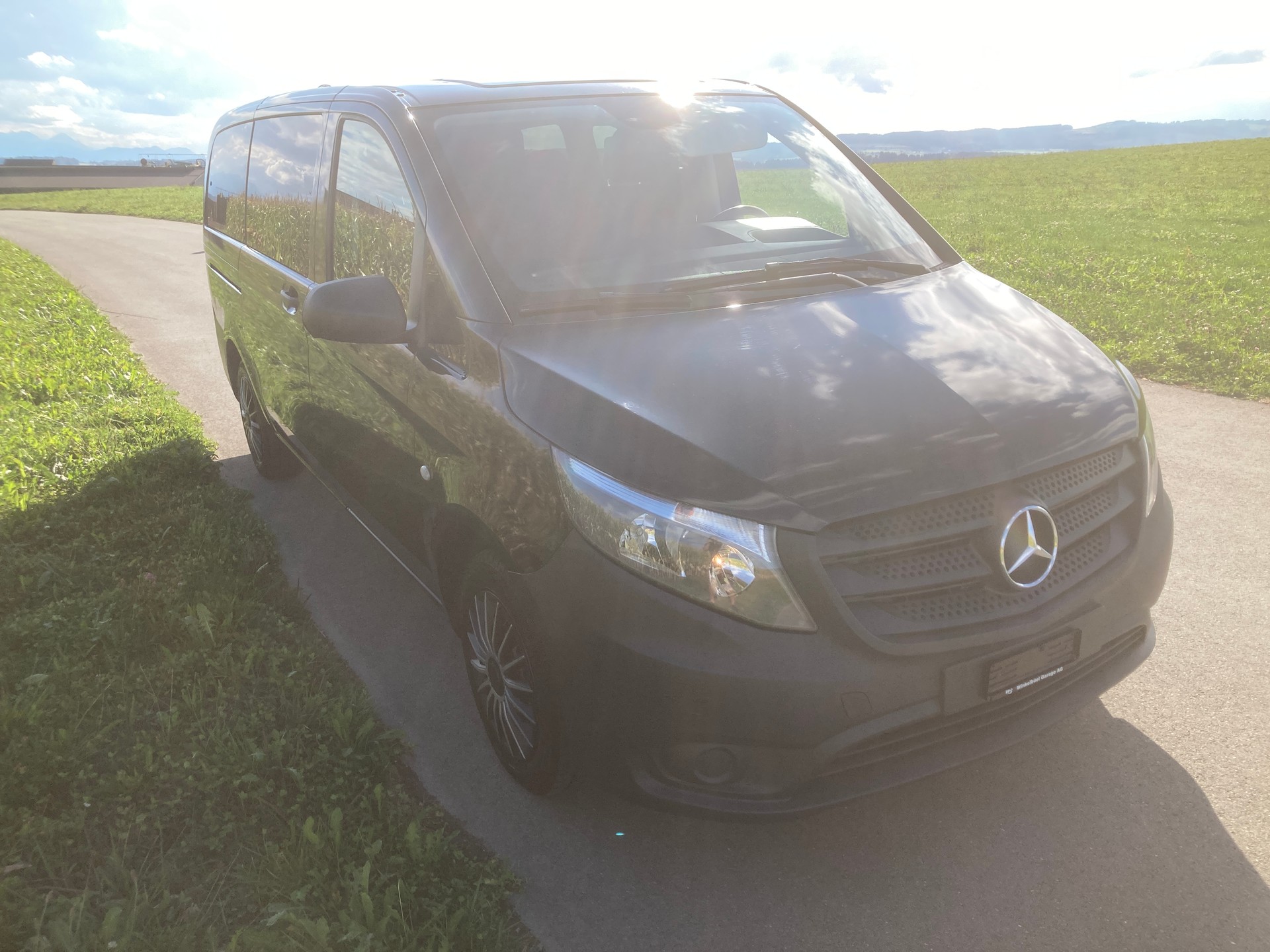 MERCEDES-BENZ Vito 111 BlueTec Tourer L mit Anhängerkupplung-image-1