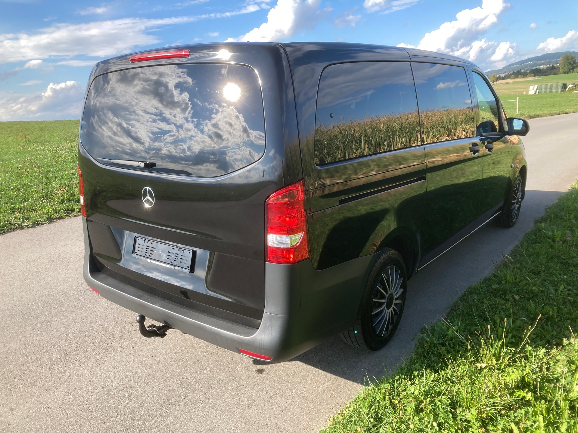 MERCEDES-BENZ Vito 111 BlueTec Tourer L mit Anhängerkupplung-image-2