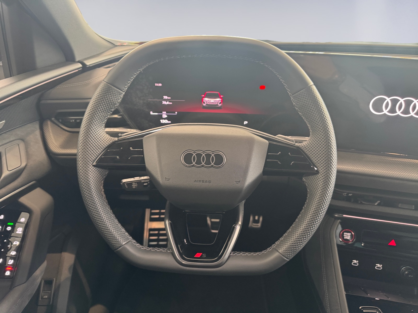 AUDI SQ5 TFSI quattro S-tronic-image-11