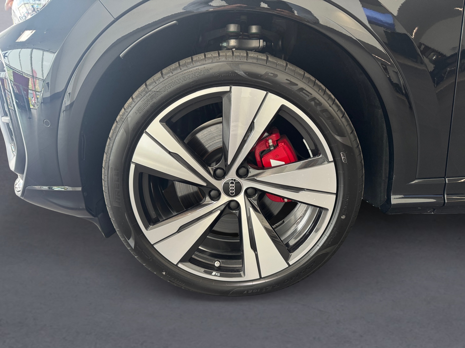 AUDI SQ5 TFSI quattro S-tronic-image-13