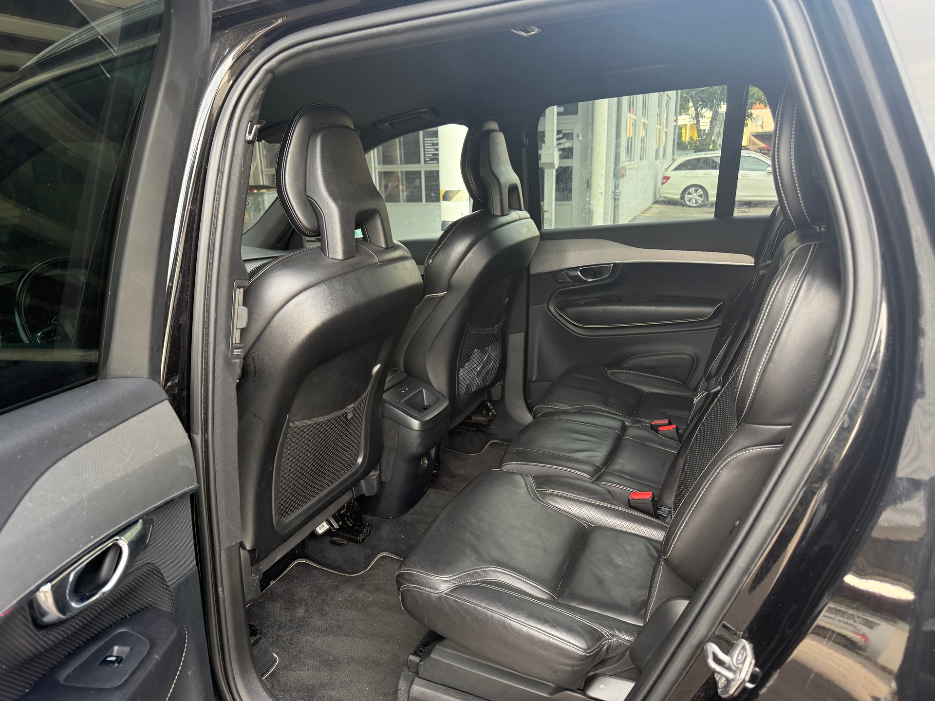 VOLVO XC90 D5 AWD R-Design Geartronic-image-12