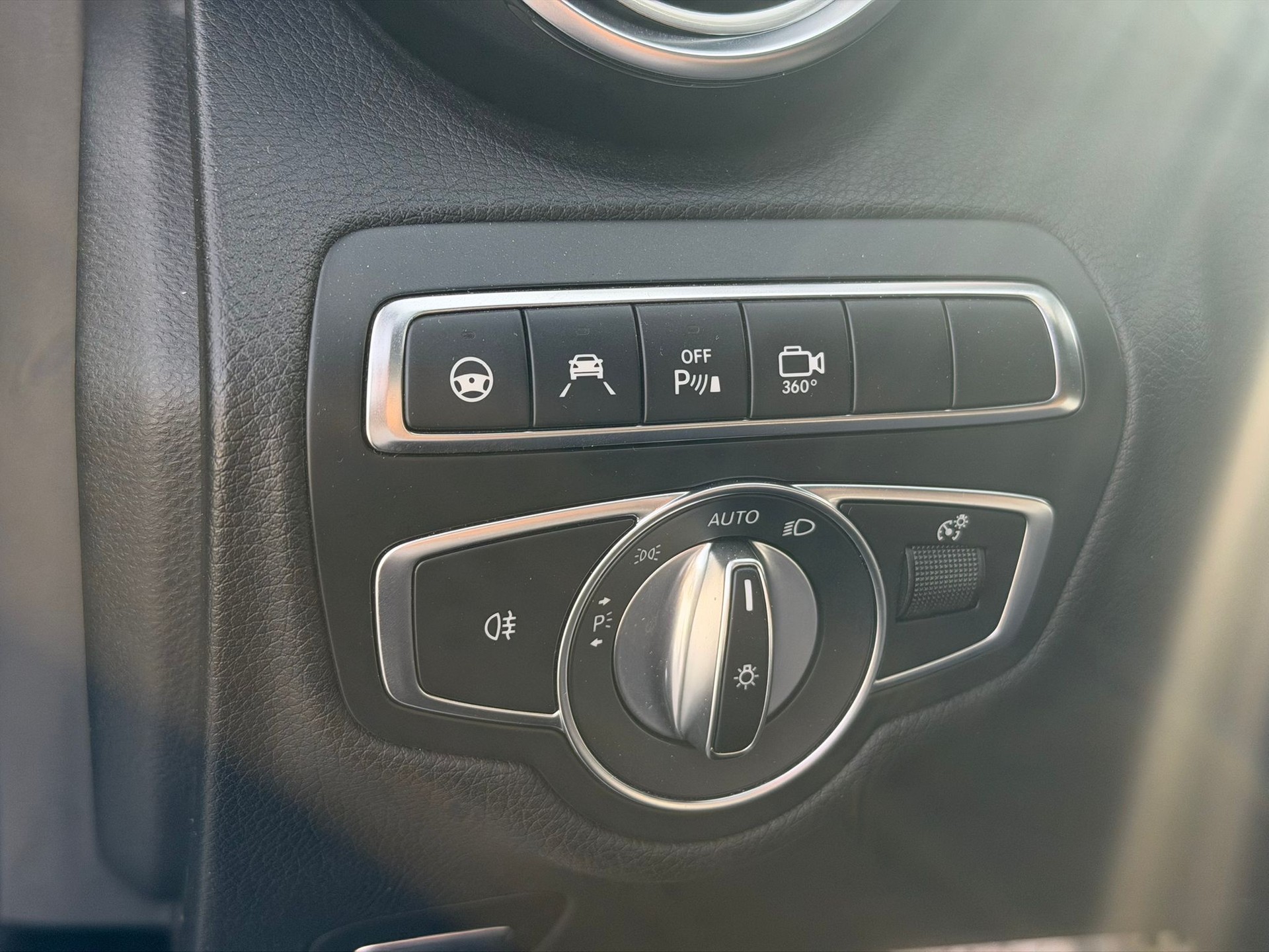 MERCEDES-BENZ C 43 AMG 4Matic 9G-tronic-image-8