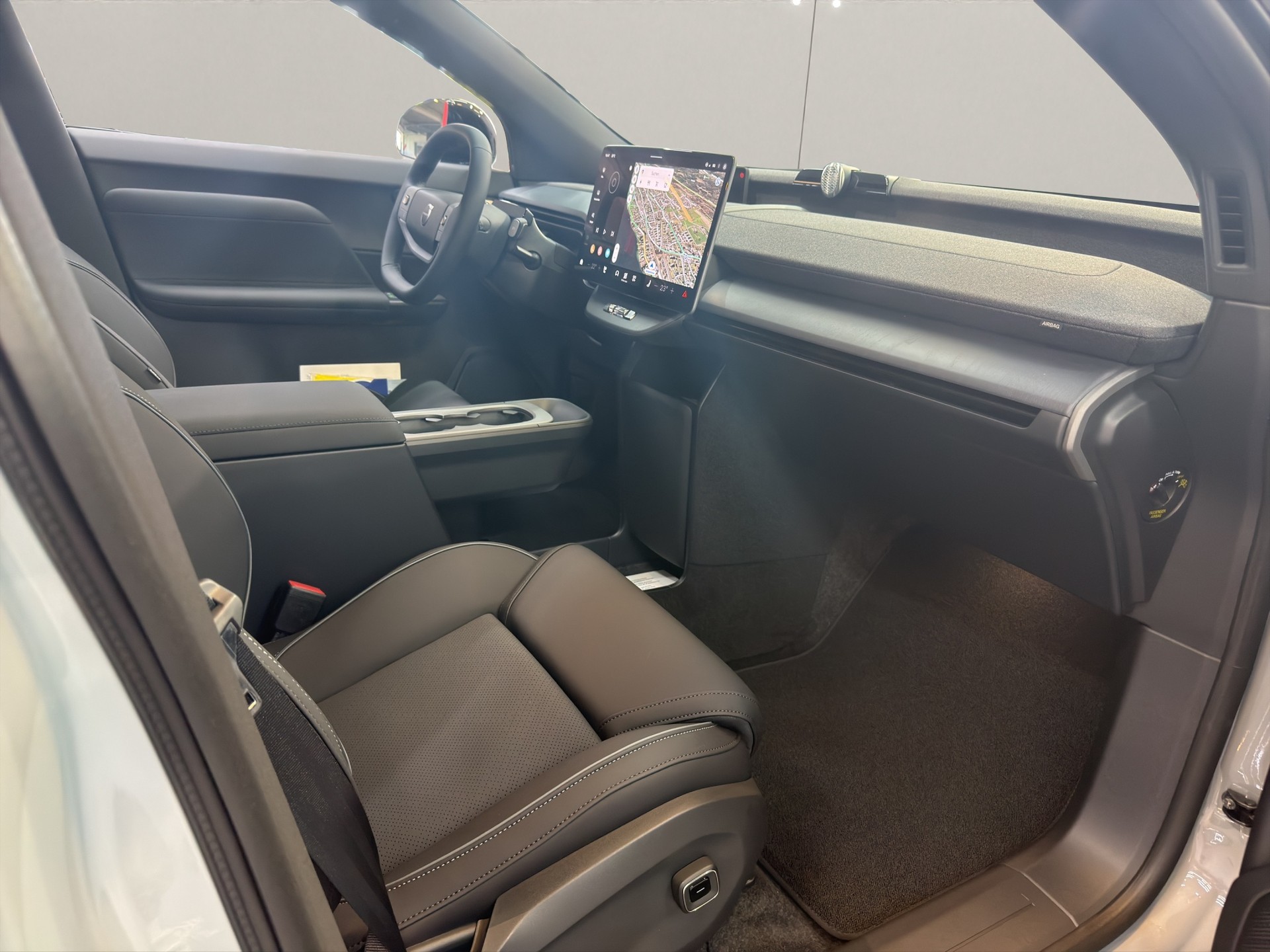 VOLVO EX60 Twin Ultra AWD-image-13