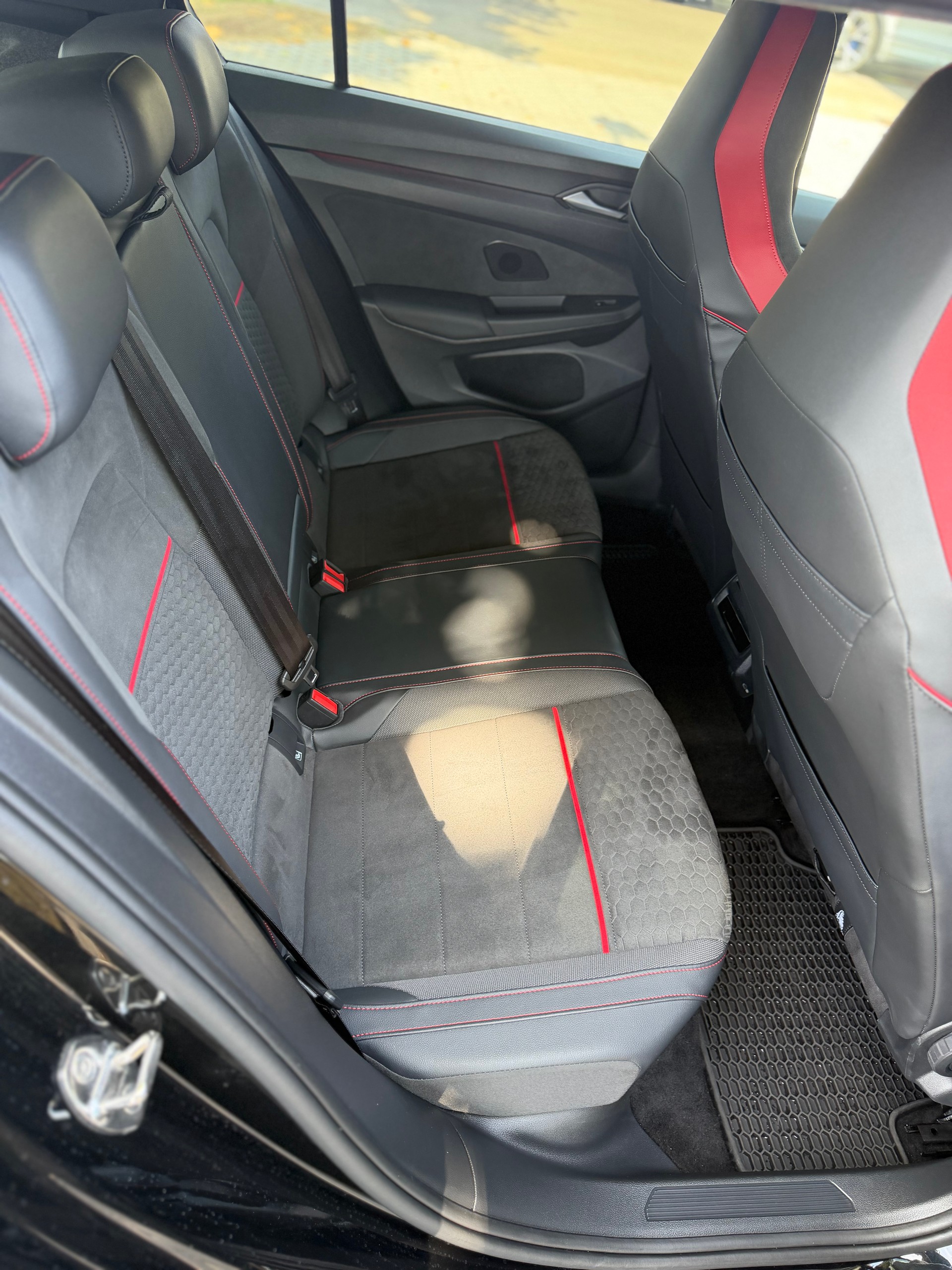 VW Golf 2.0 TSI GTI Clubsport DSG-image-6