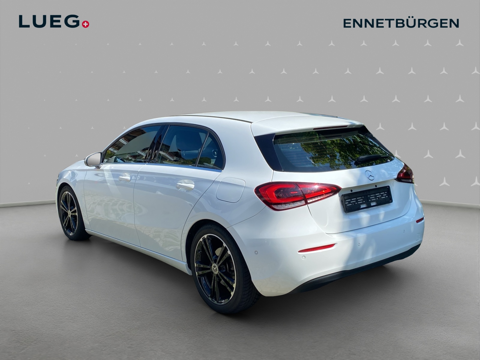 MERCEDES-BENZ A 180 d Style 7G-DCT-image-2