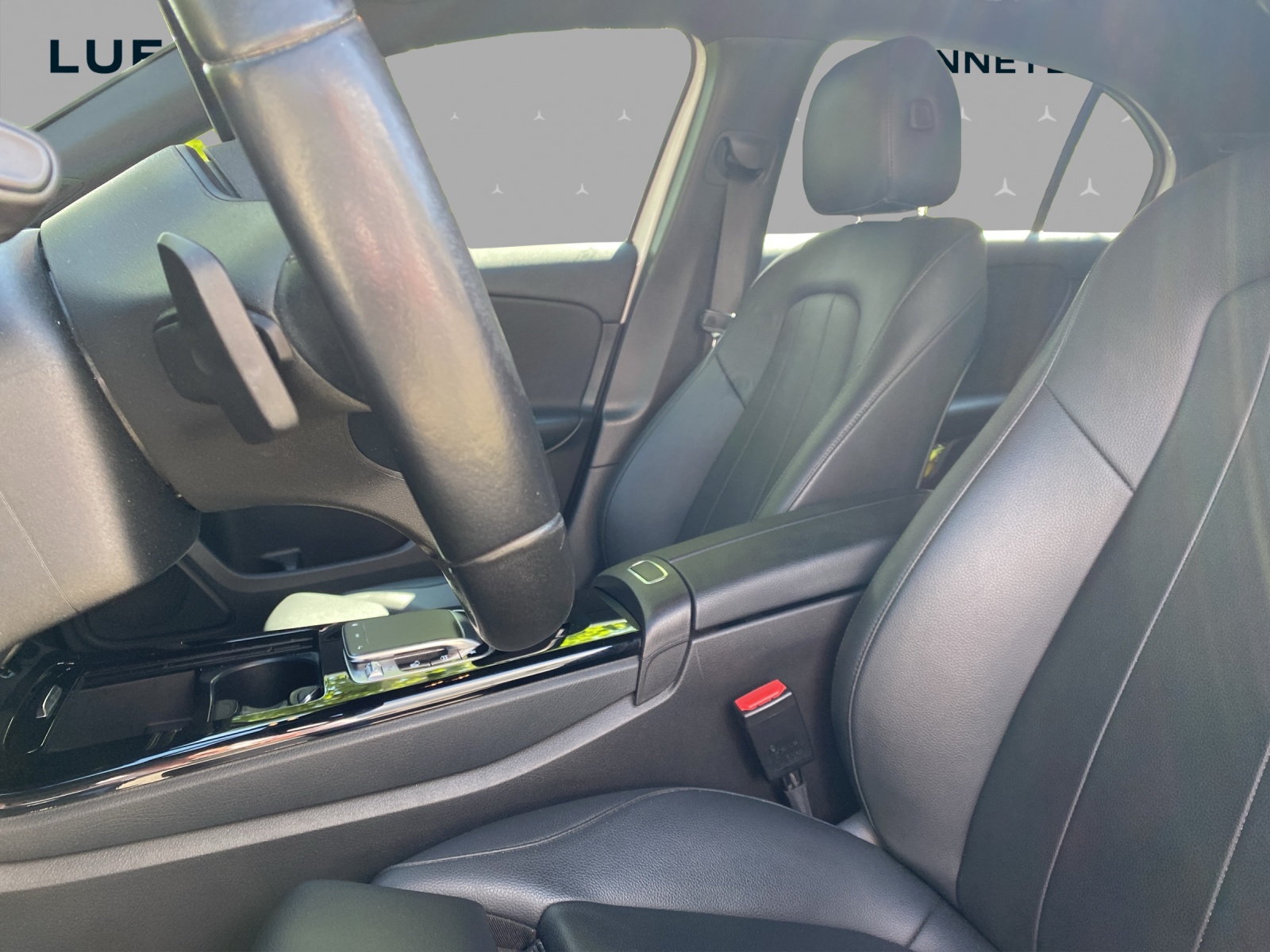 MERCEDES-BENZ A 180 d Style 7G-DCT-image-7
