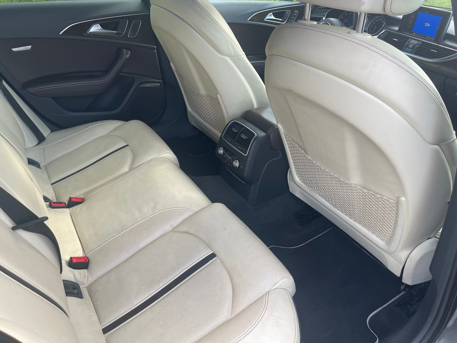 AUDI A6 Avant 3.0 TFSI V6 quattro S-tronic-image-10
