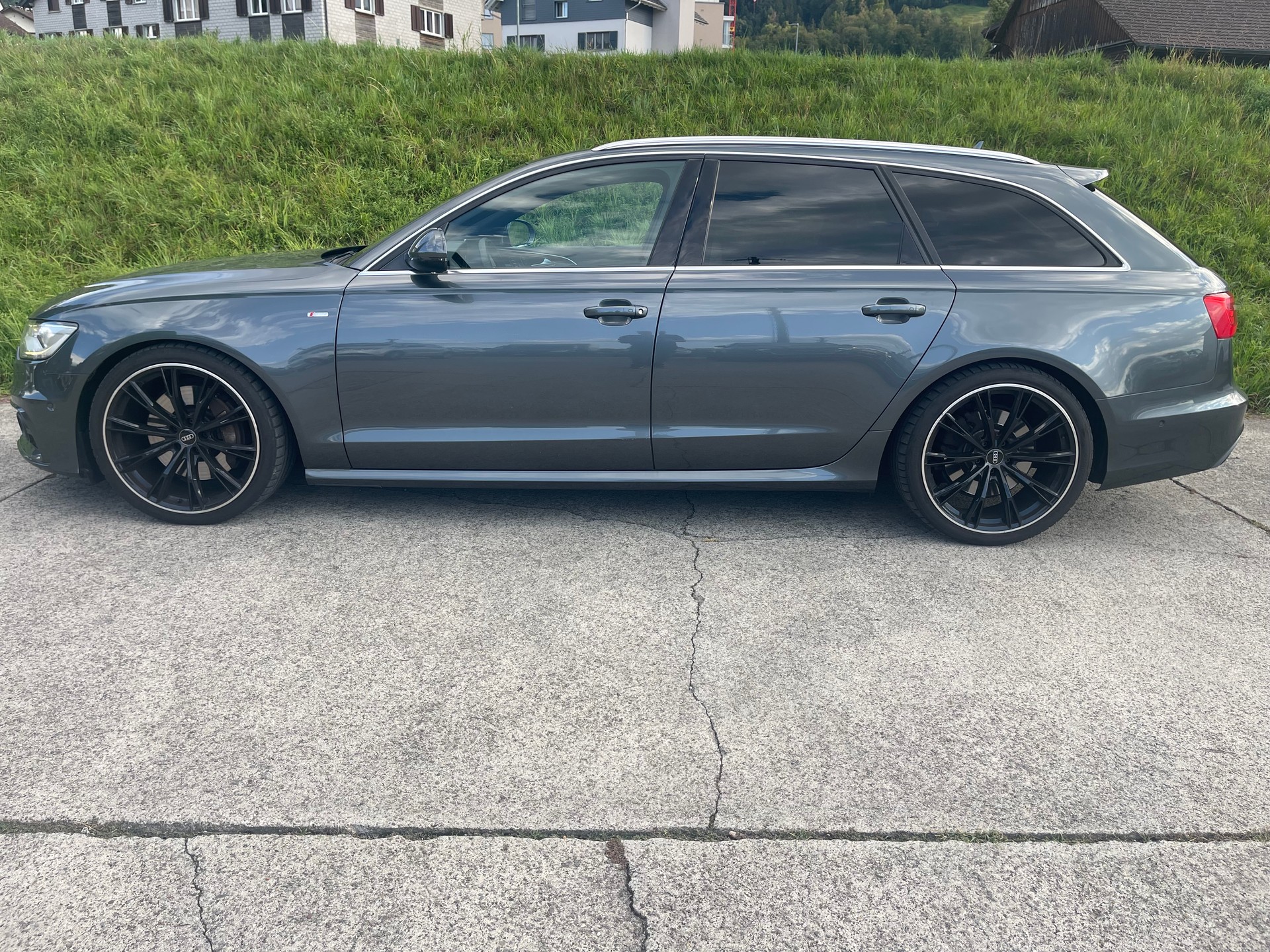 AUDI A6 Avant 3.0 TFSI V6 quattro S-tronic-image-2