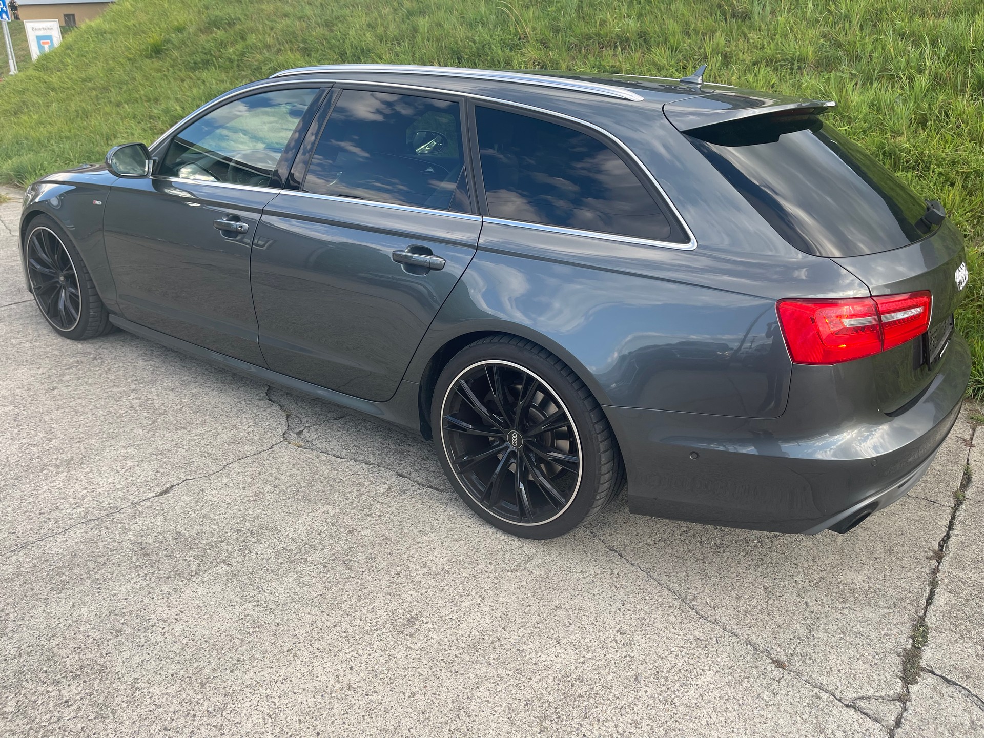 AUDI A6 Avant 3.0 TFSI V6 quattro S-tronic-image-3