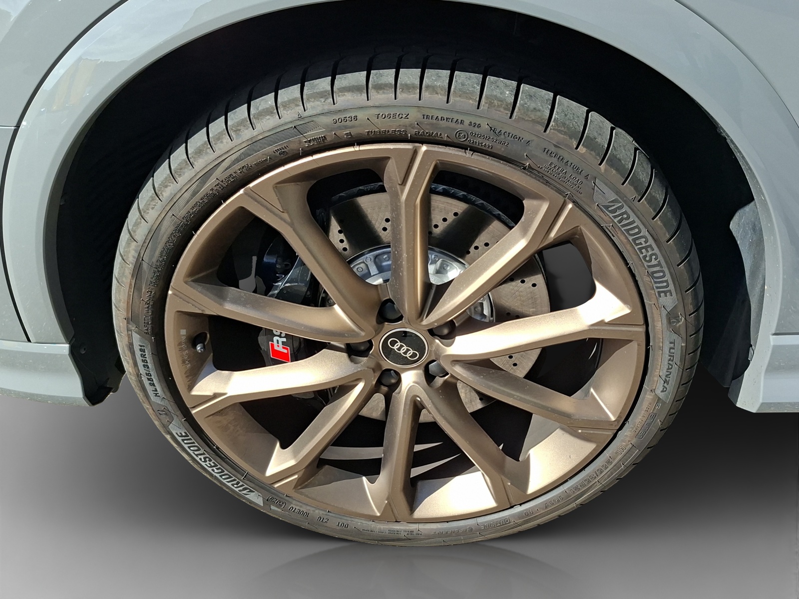 AUDI RS Q3 Sportback quattro S tronic-image-13