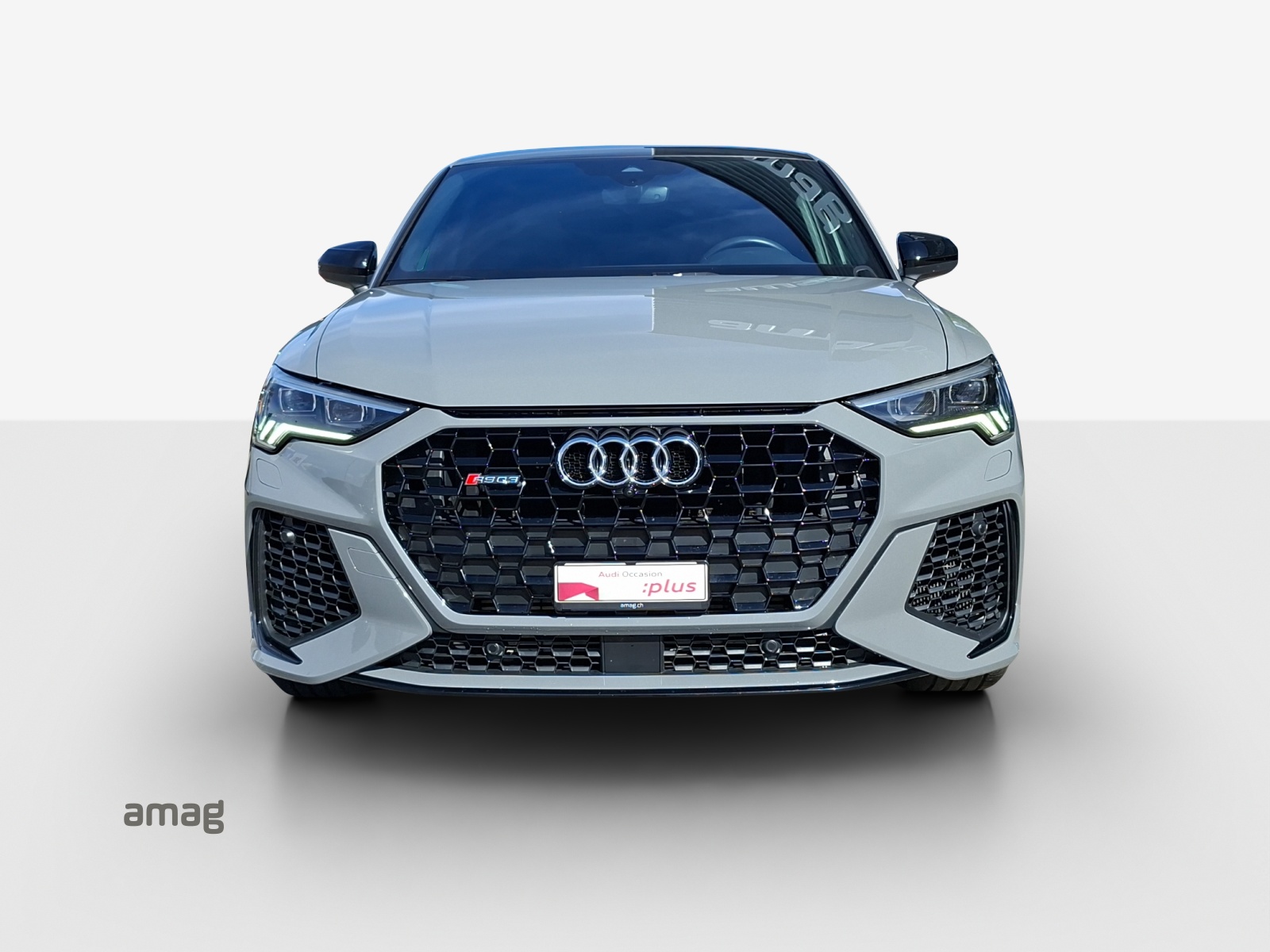 AUDI RS Q3 Sportback quattro S tronic-image-6