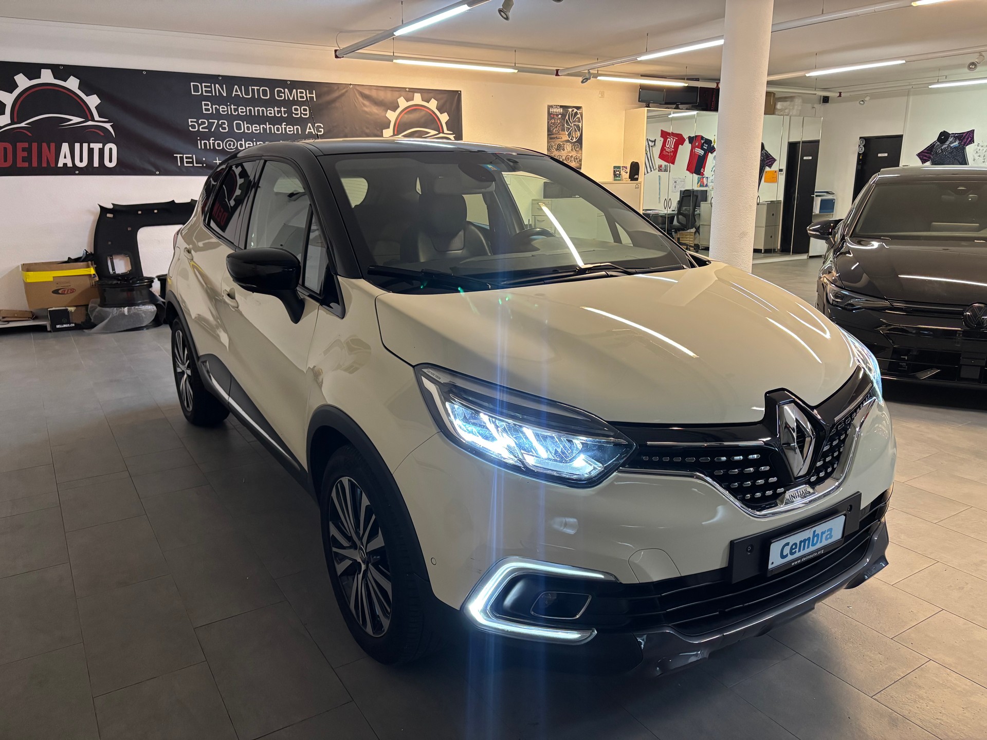 RENAULT Captur 1.2 T 16V Initiale Paris EDC