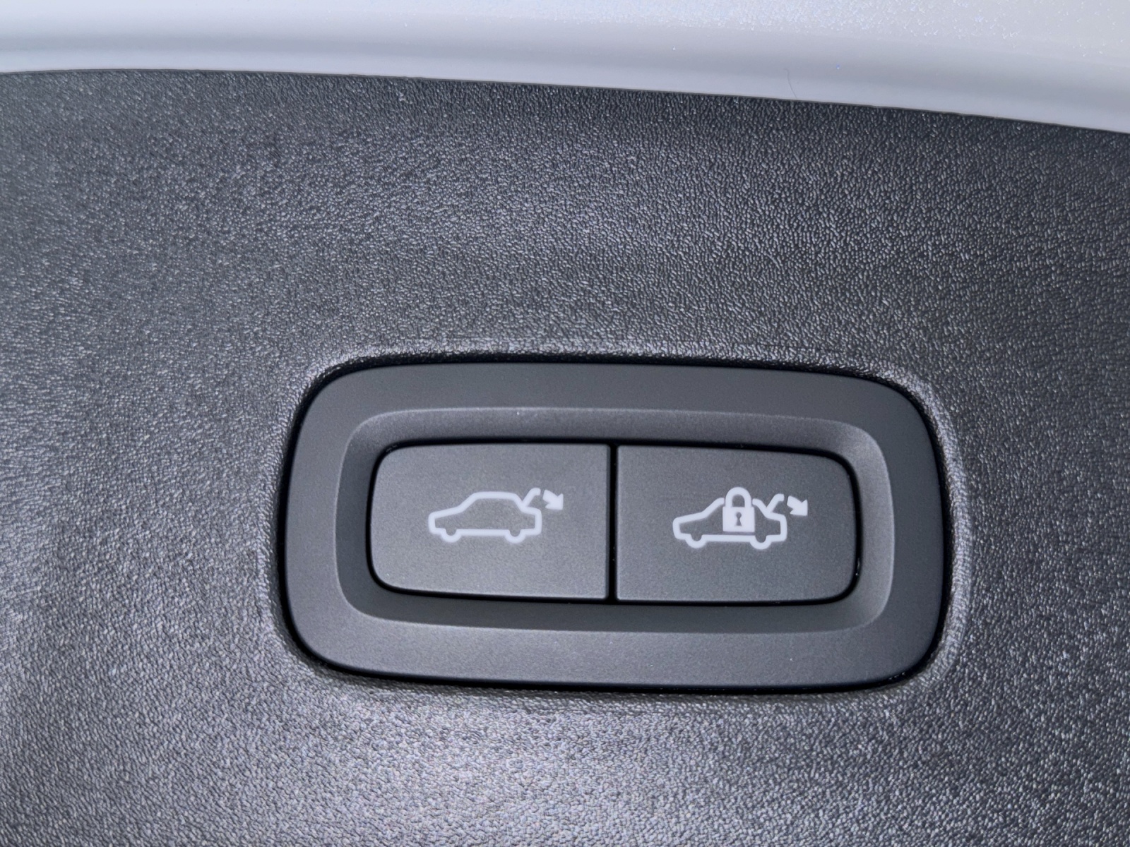 POLESTAR 2 Long Range Dual Motor Performance Plus-image-12