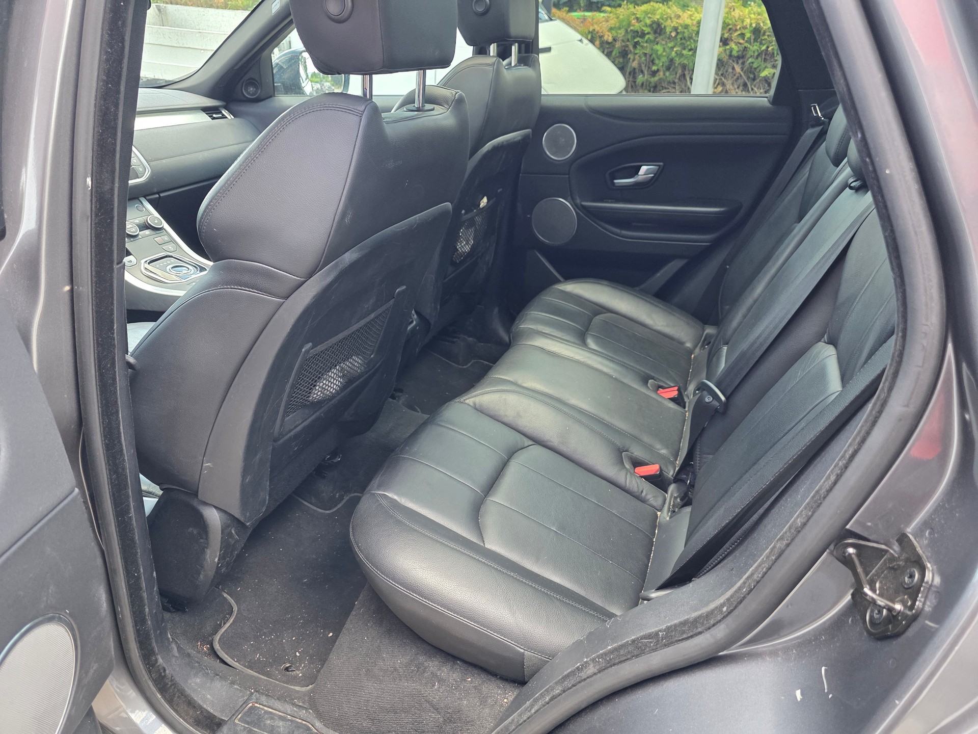 LAND ROVER Range Rover Evoque 2.0 TD4 Pure AT9-image-7
