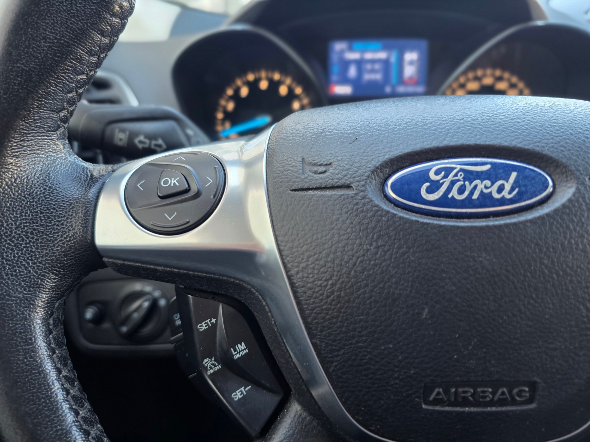 FORD Kuga 1.6 SCTi Titanium 4WD Automatic-image-7