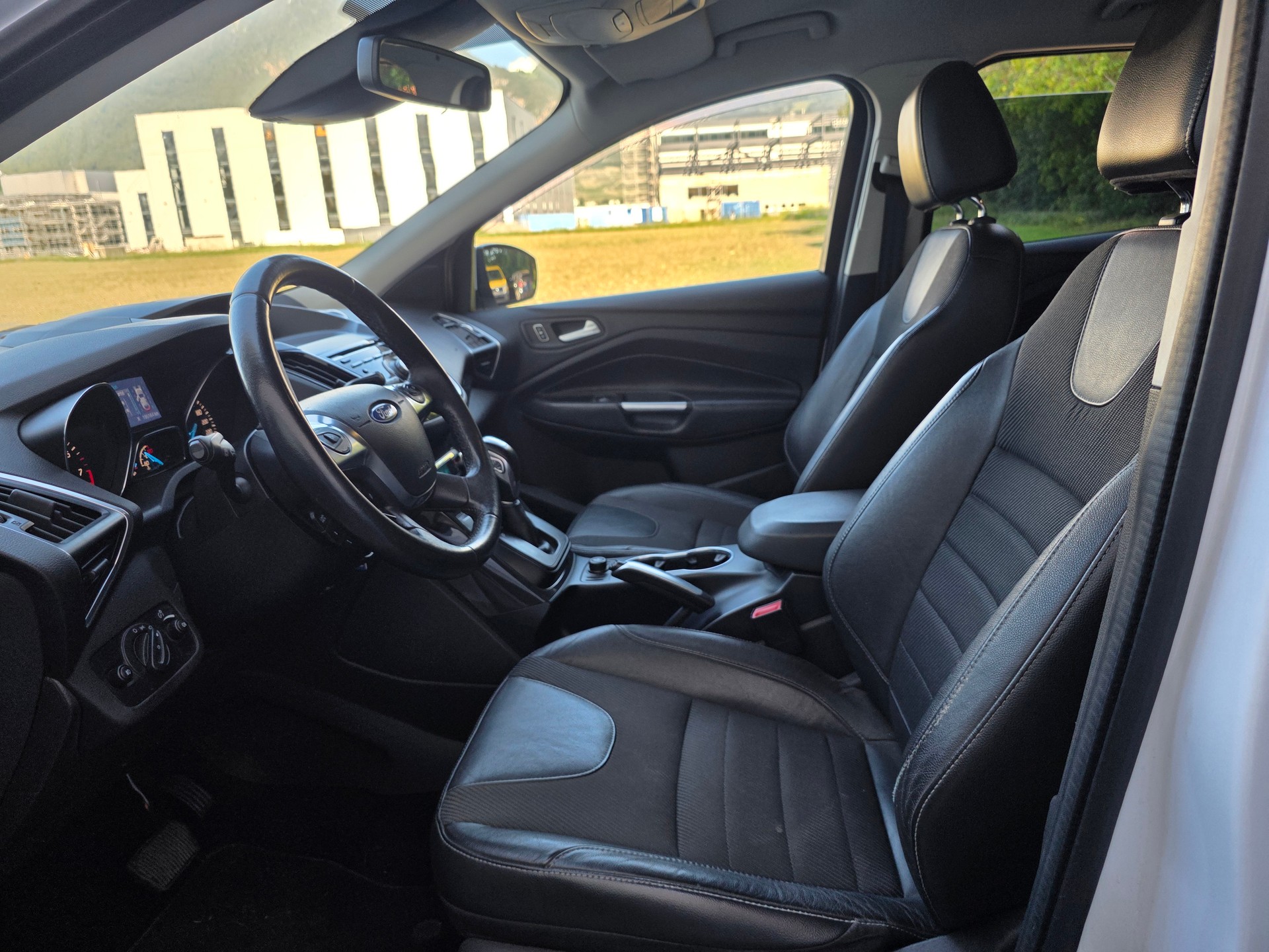 FORD Kuga 1.6 SCTi Titanium 4WD Automatic-image-9