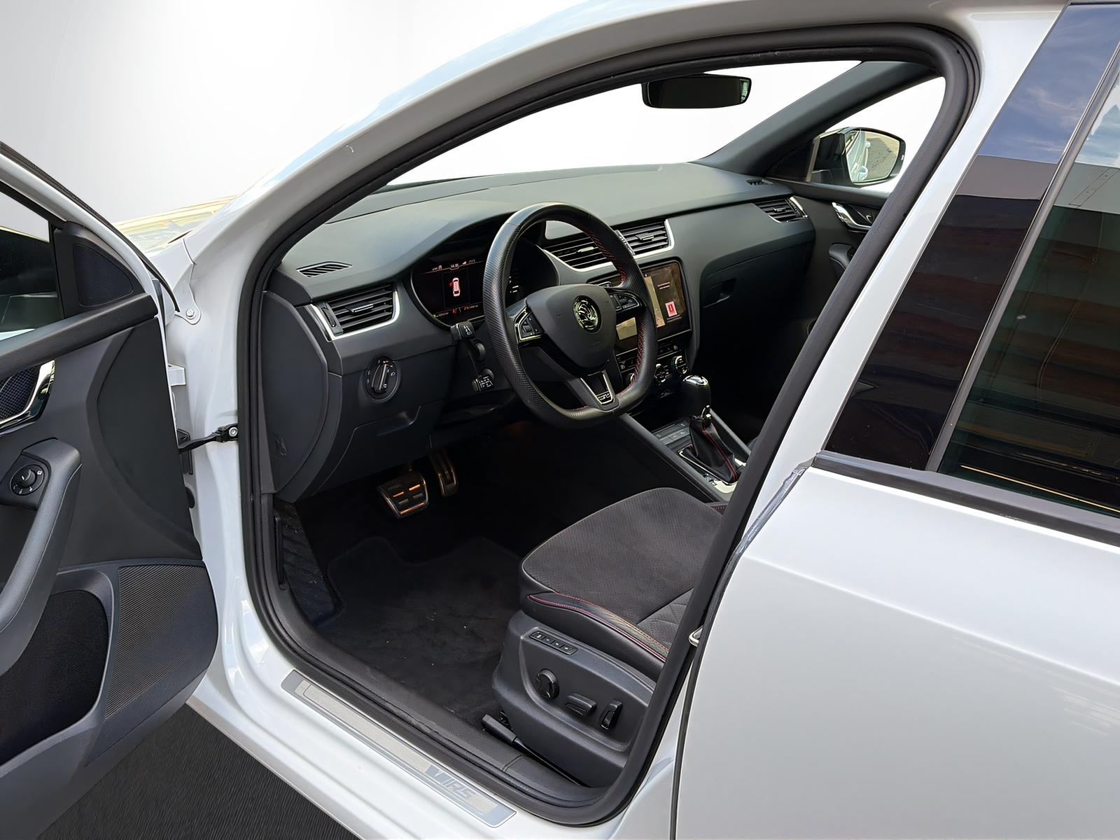 SKODA Octavia Combi 2.0 TDI 184 Ambition 4x4 DSG-image-6
