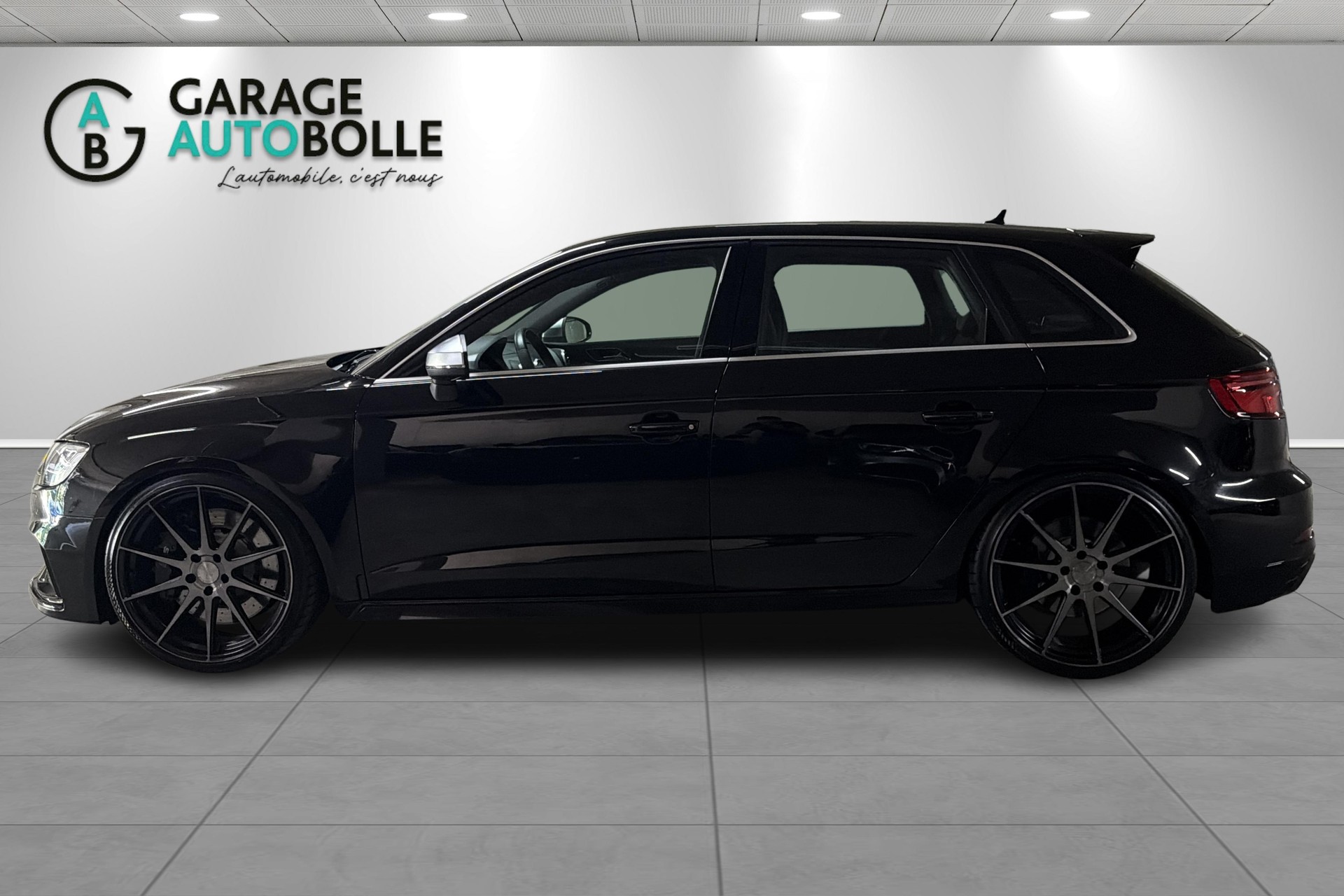 AUDI RS3 Sportback 2.5 TSI quattro S-tronic-image-6