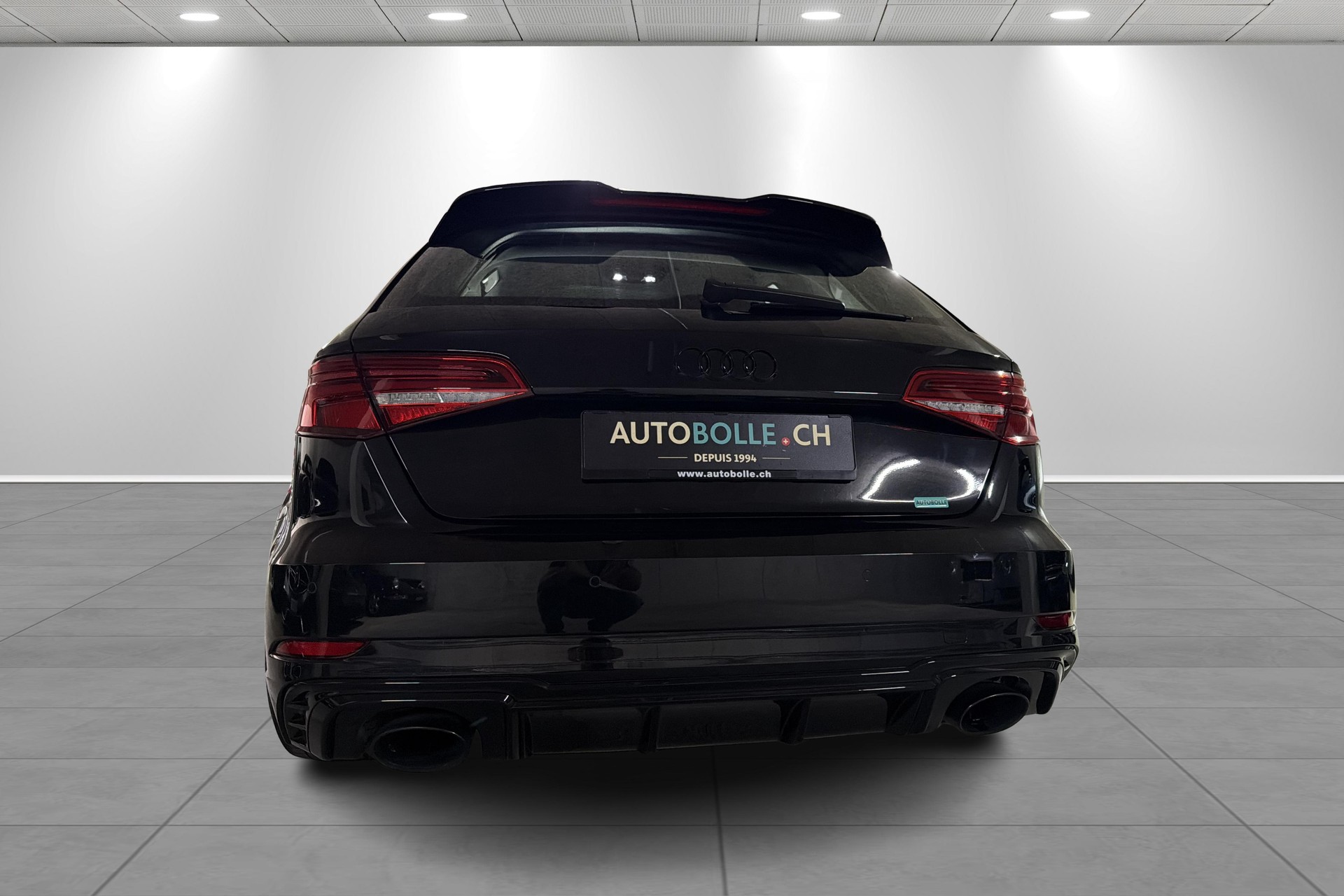 AUDI RS3 Sportback 2.5 TSI quattro S-tronic-image-18