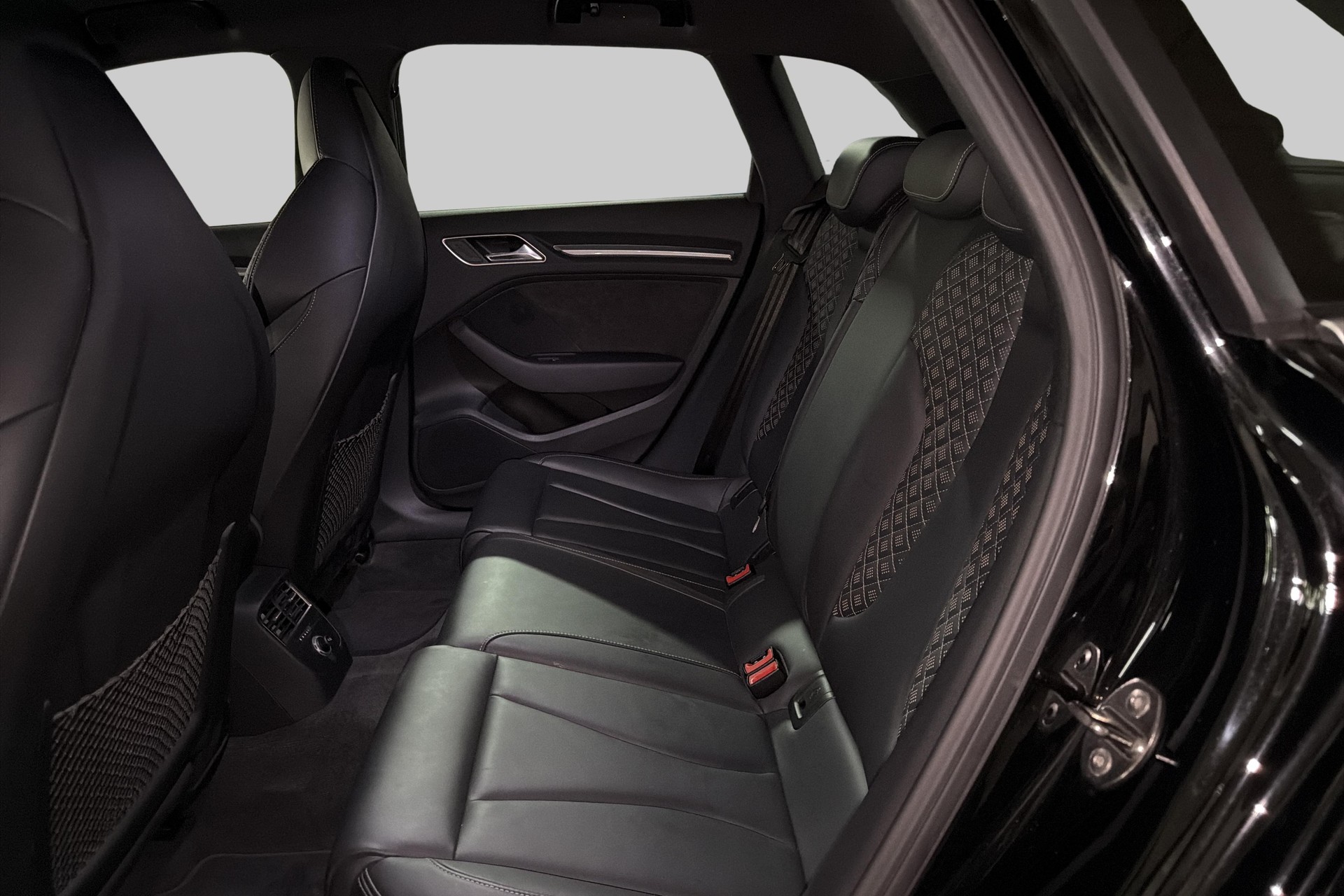 AUDI RS3 Sportback 2.5 TSI quattro S-tronic-image-15