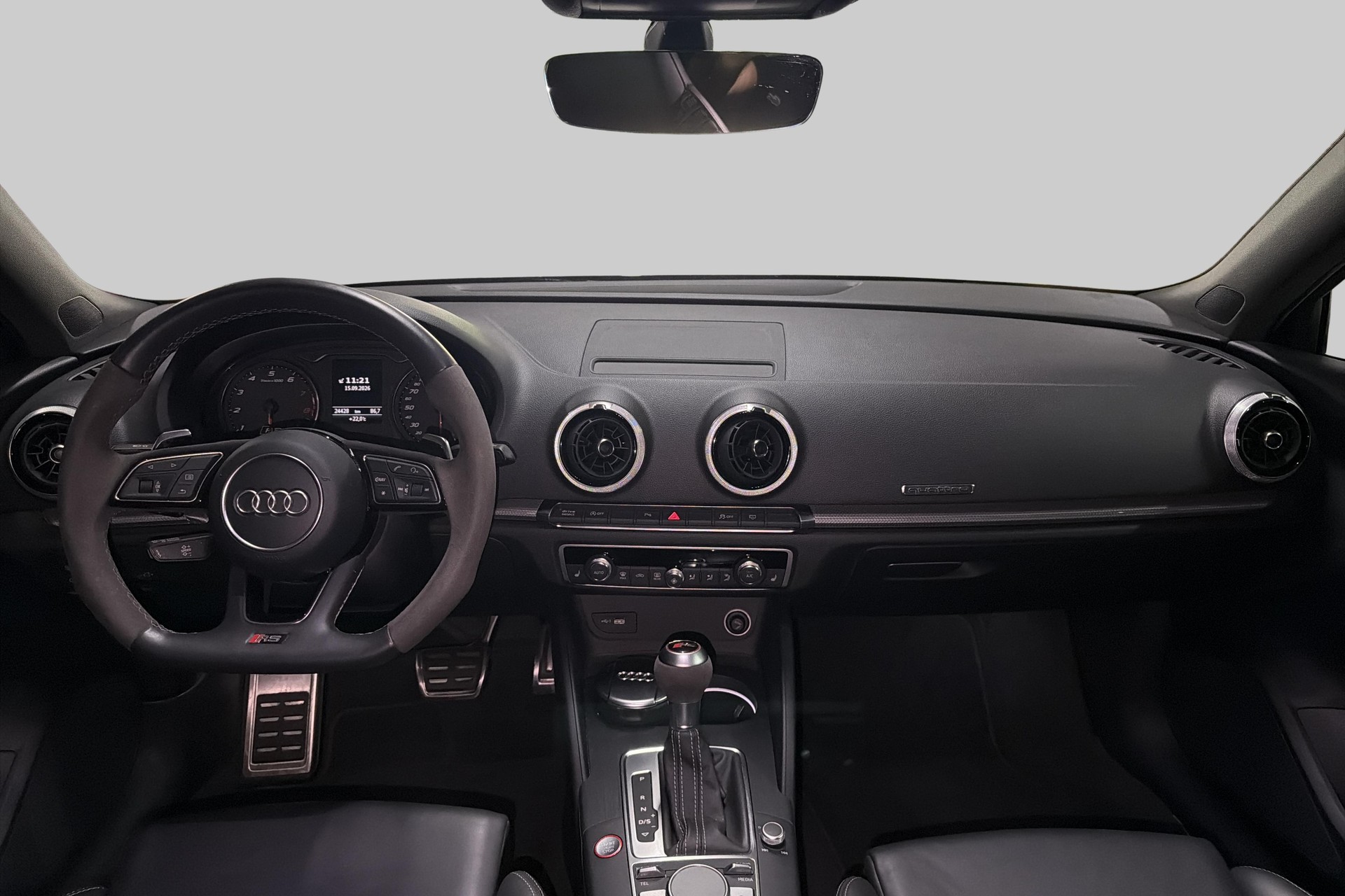 AUDI RS3 Sportback 2.5 TSI quattro S-tronic-image-16