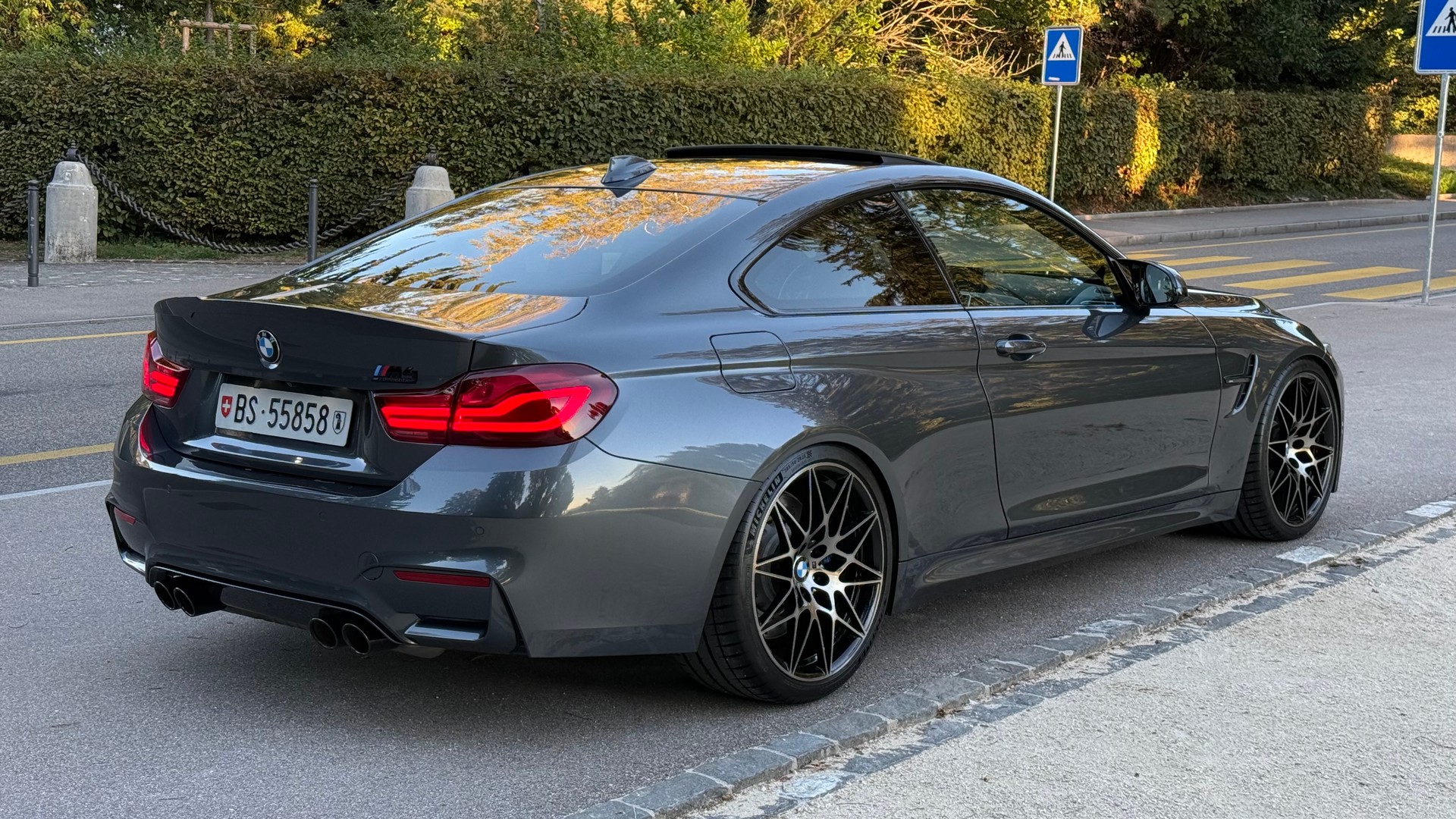 BMW M4 Competition-image-2
